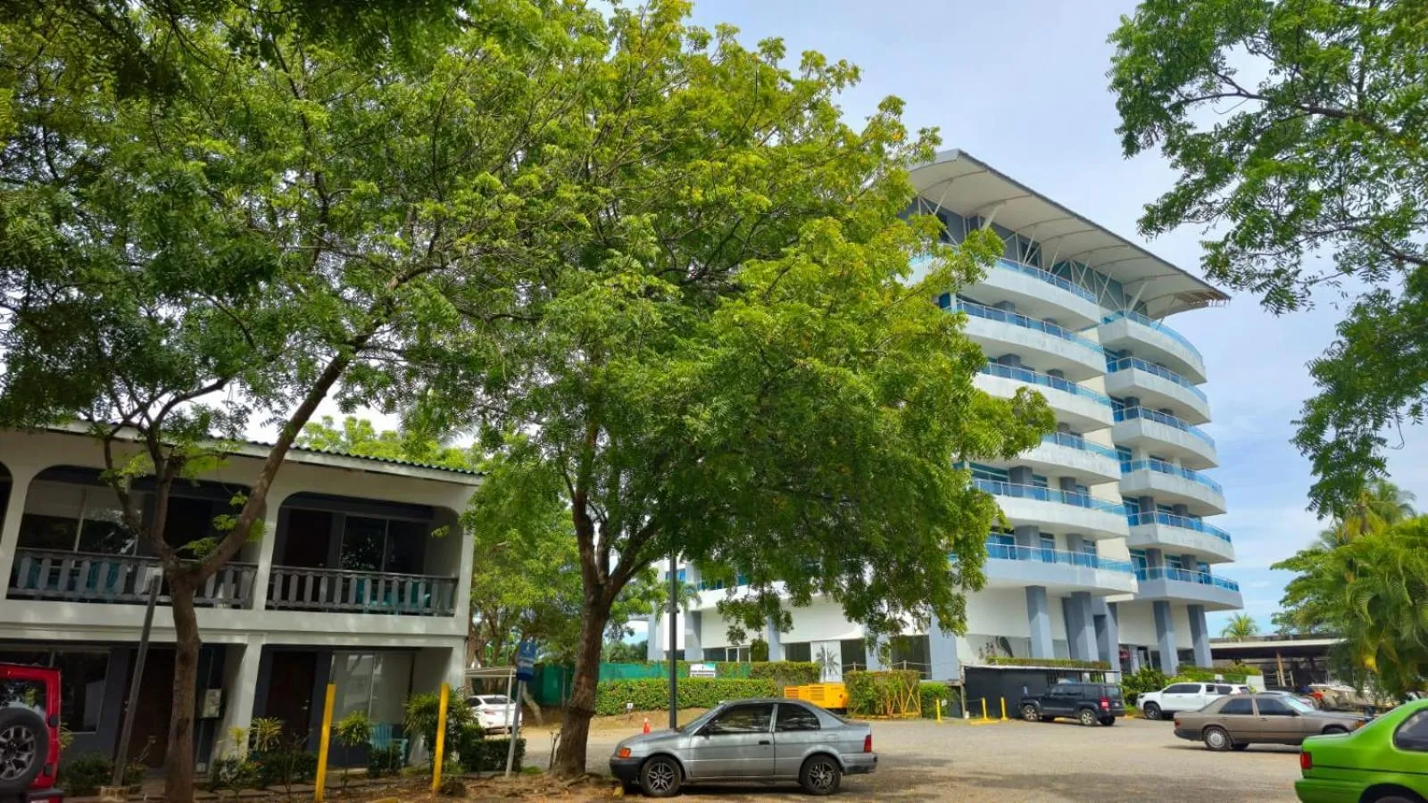 Parking in Puerto Azul Hotel