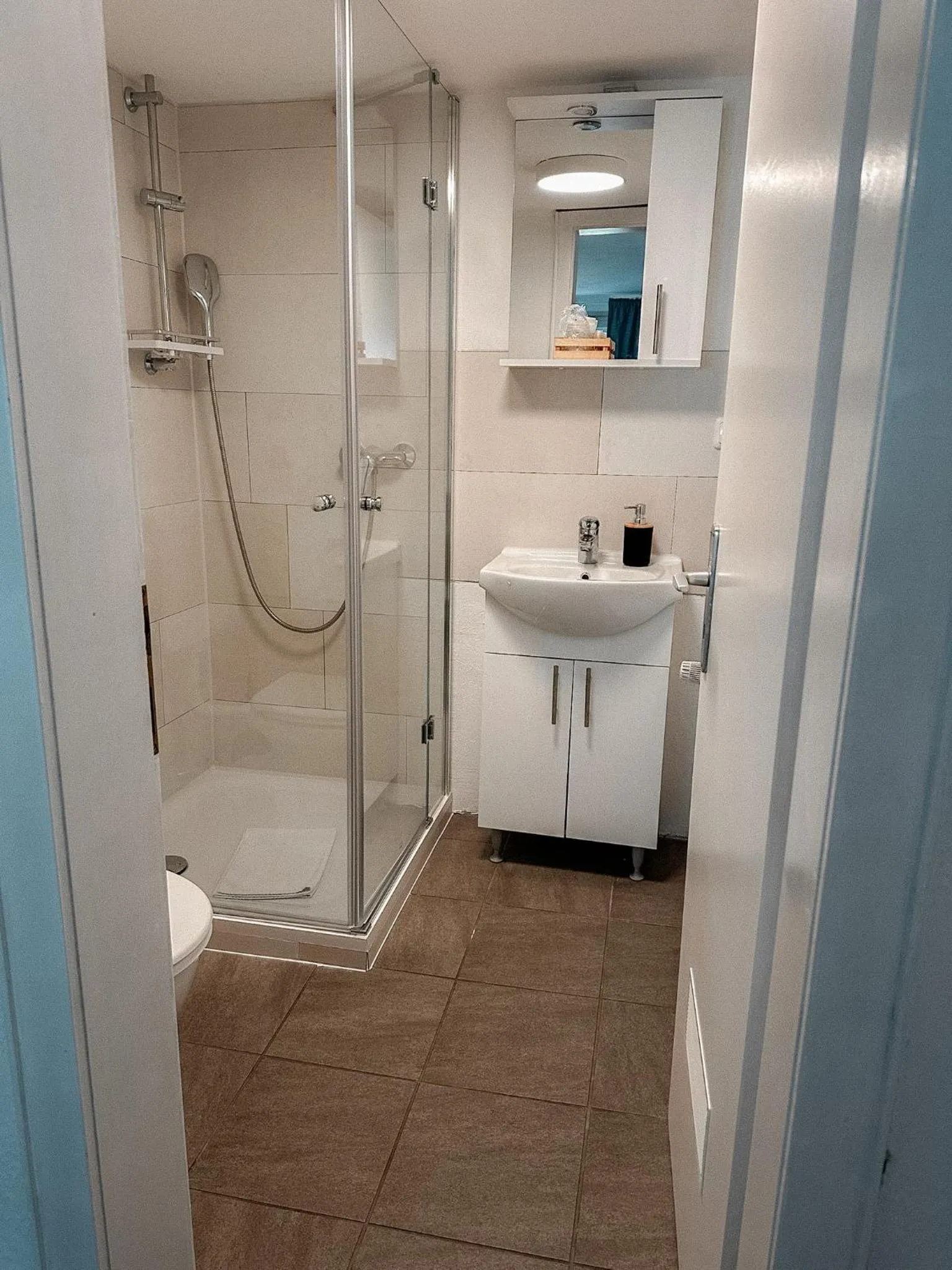 Bathroom in Landgasthof Zum Dorfkrug