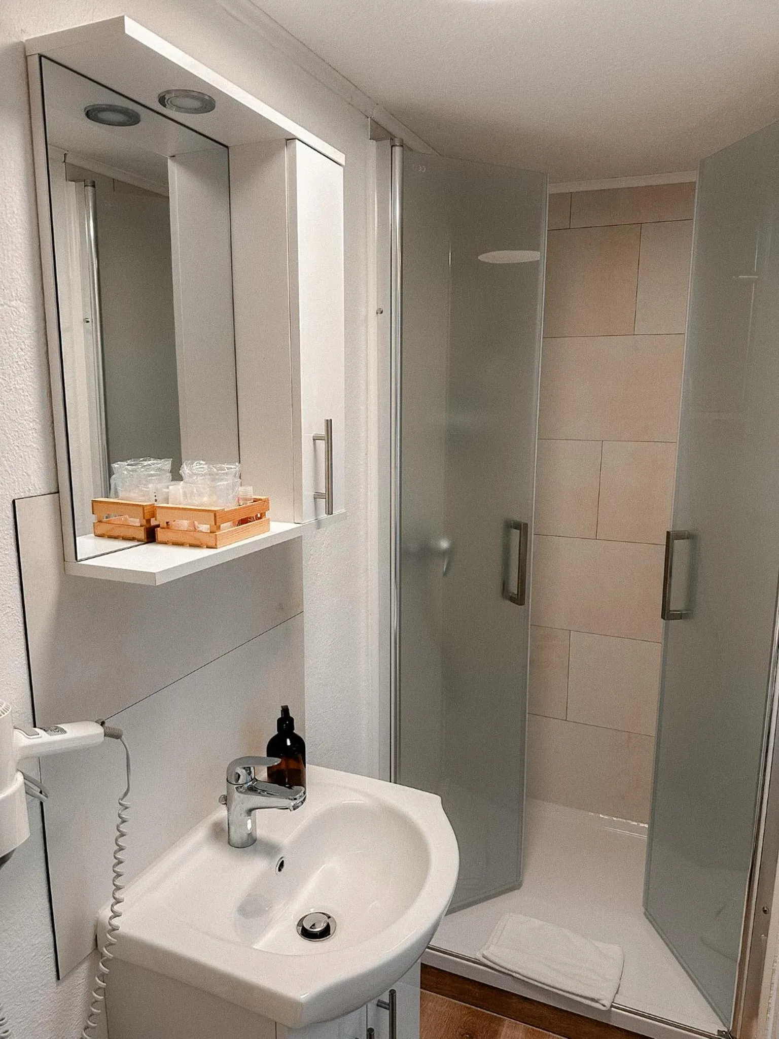 Bathroom in Landgasthof Zum Dorfkrug