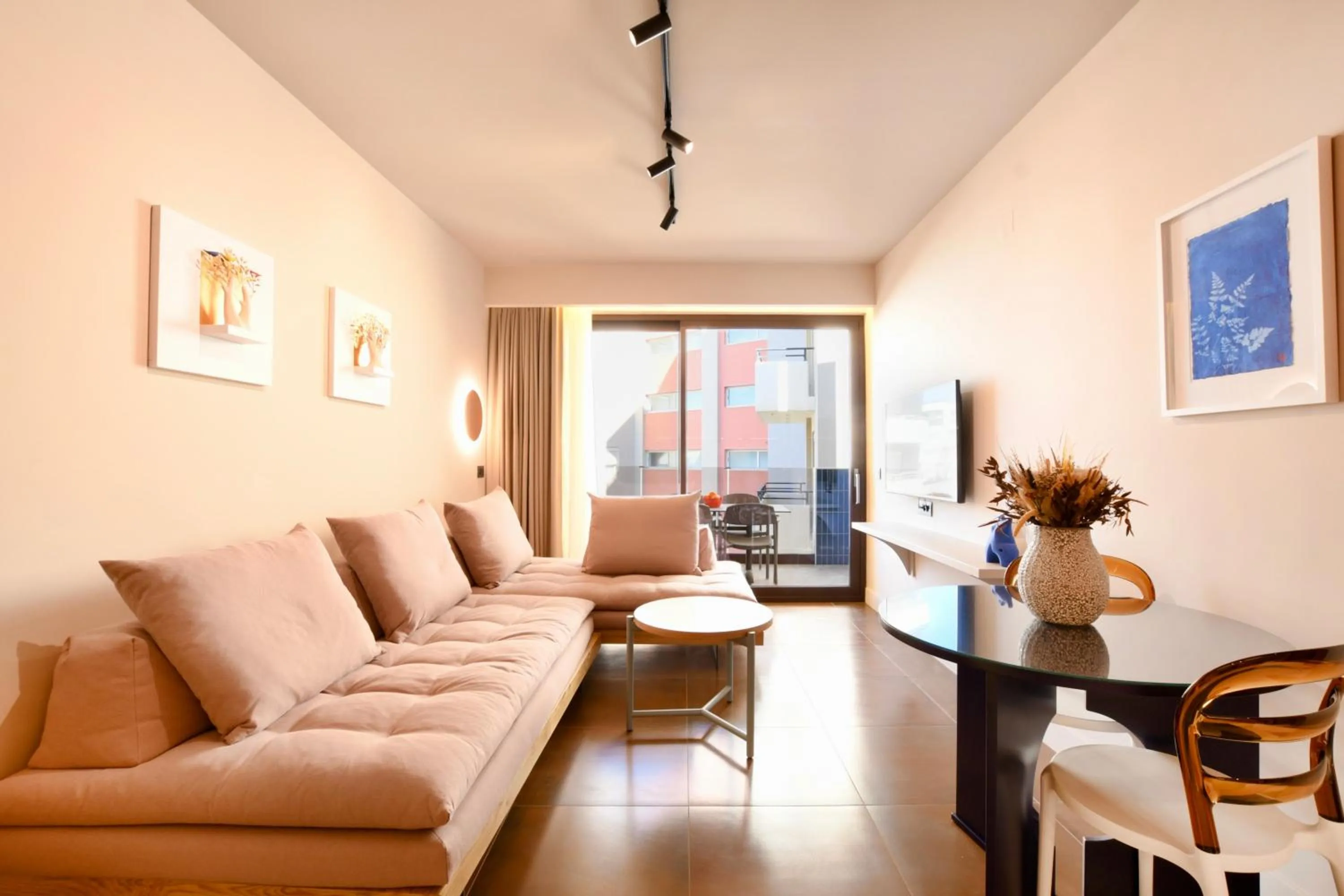 TV and multimedia in Pavo Art Hotel