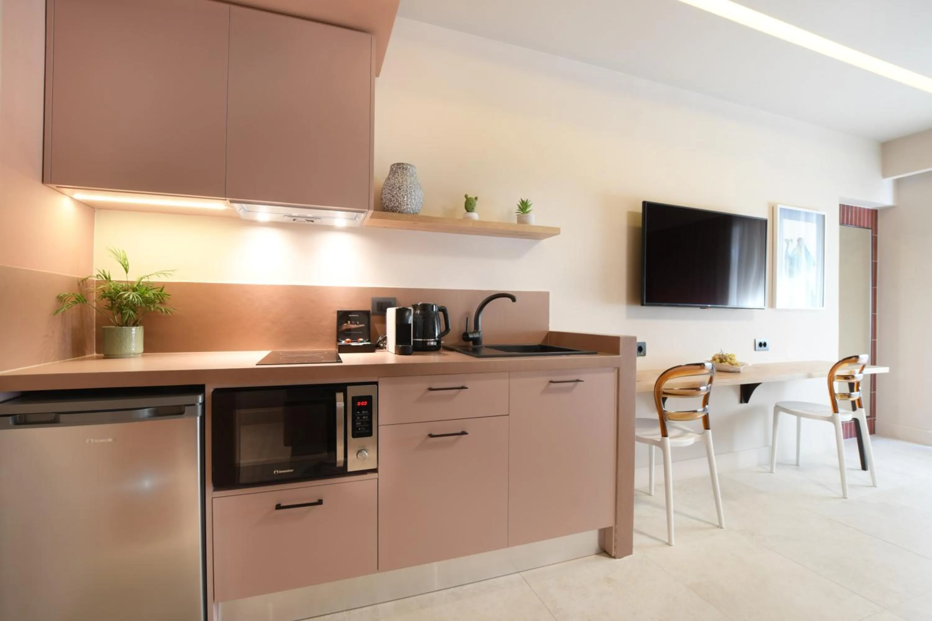 TV and multimedia in Pavo Art Hotel