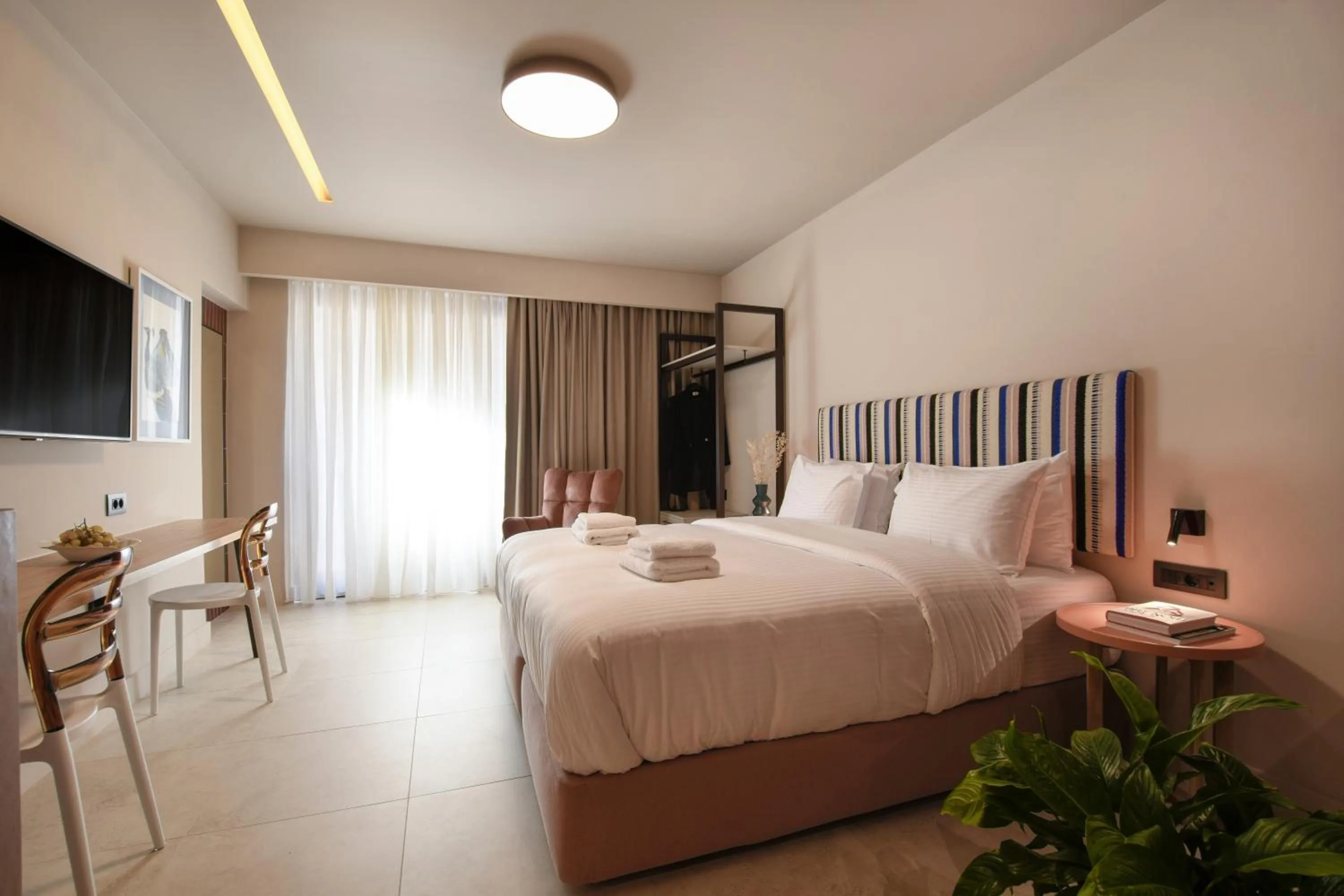 Bed in Pavo Art Hotel