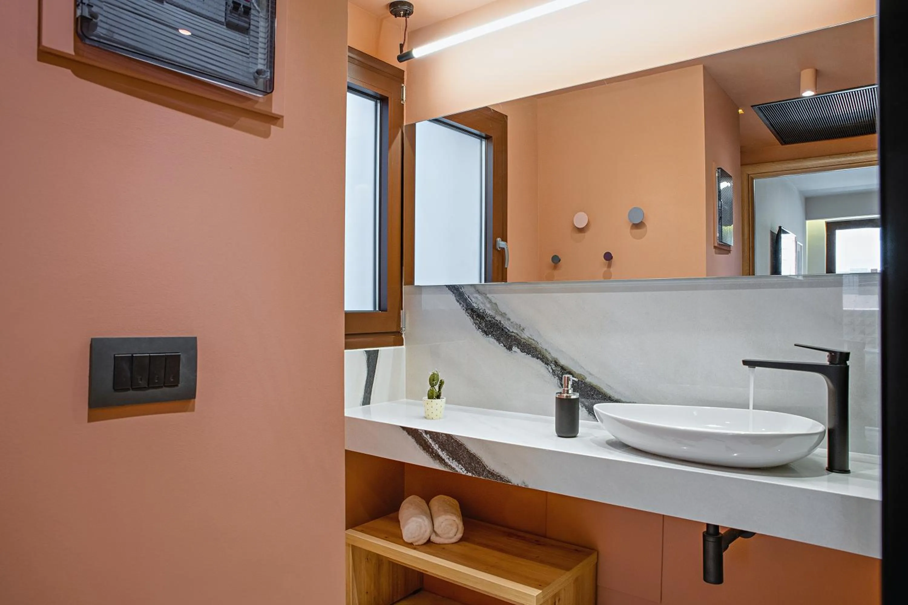 Bathroom in Pavo Art Hotel