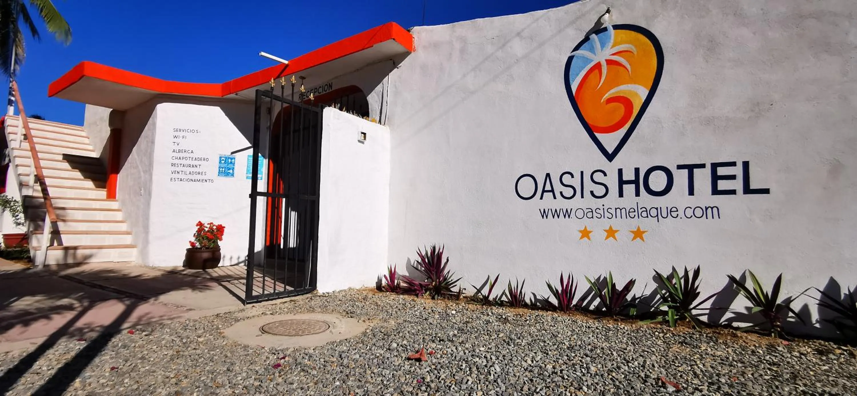 Facade/entrance in Hotel Oasis Melaque