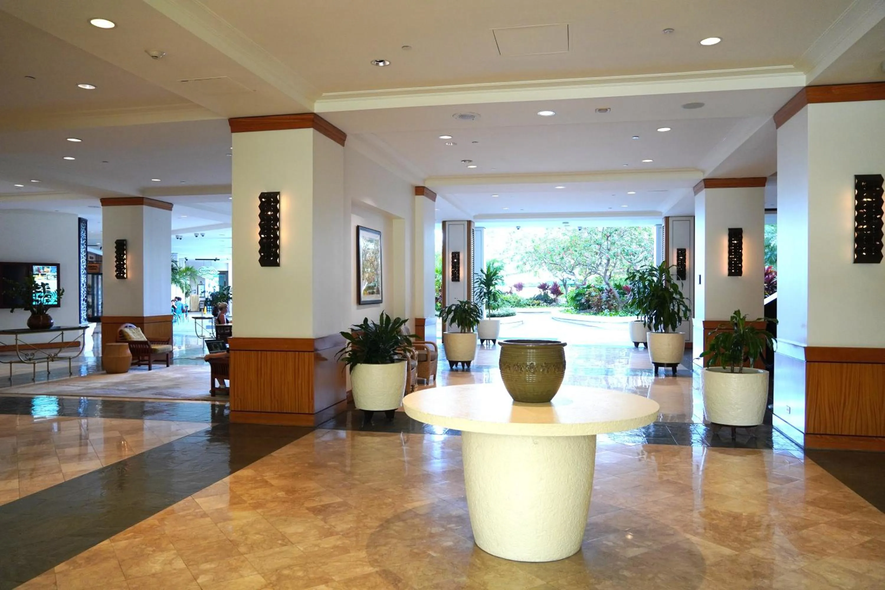 New Aloha Waikiki Ilikai Hotel Condo Free Parking