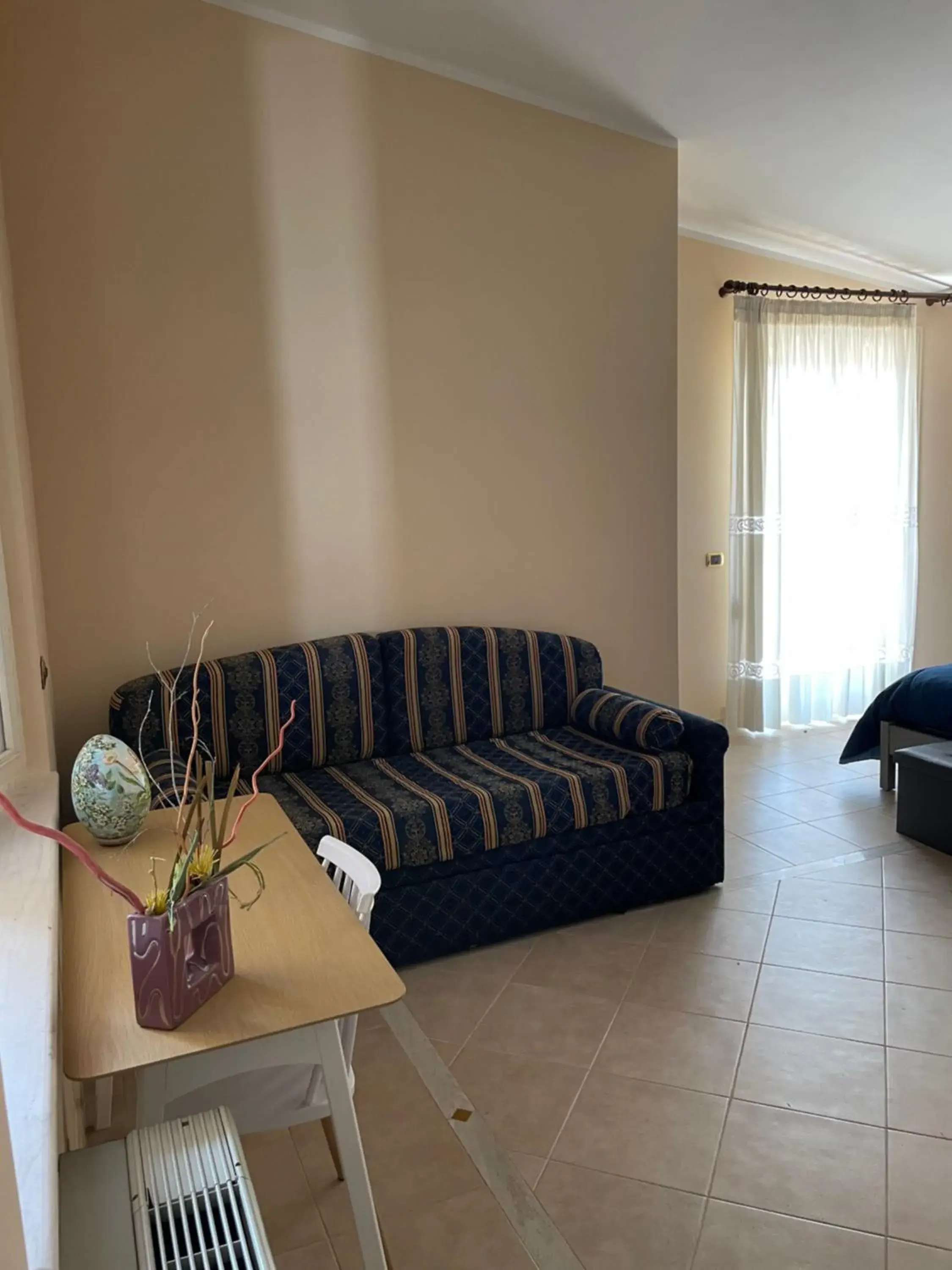 Triple Room with Mountain View in B&B Alba Triple Room with Mountain View in B&B Alba