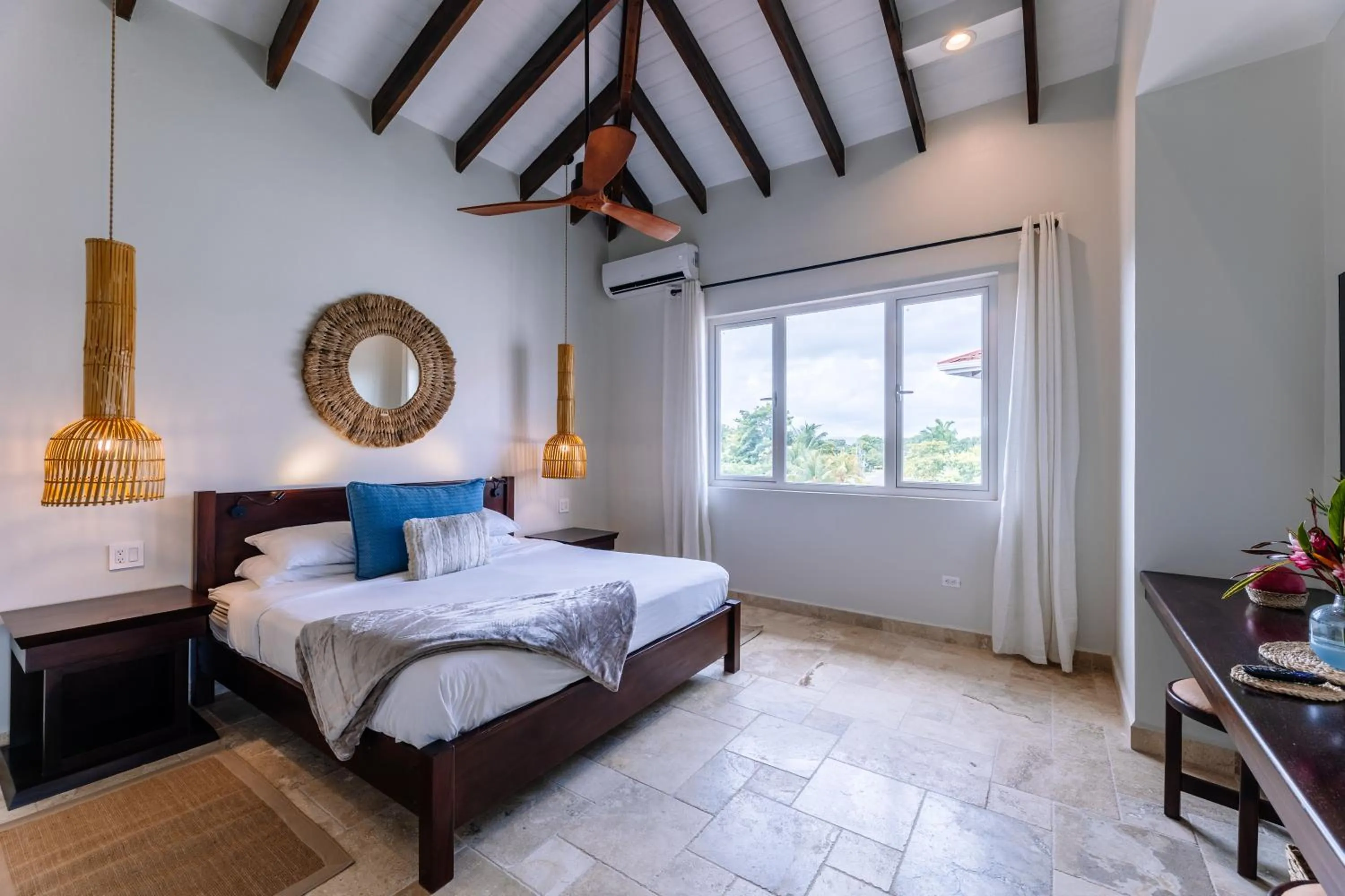 Bedroom, Bed in The Lodge at Jaguar Reef