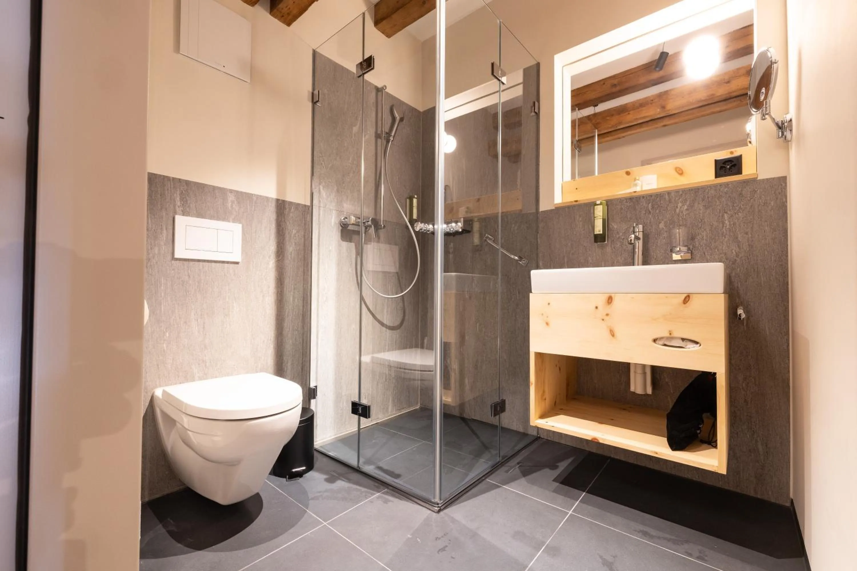 Shower in Hotel Stern Chur