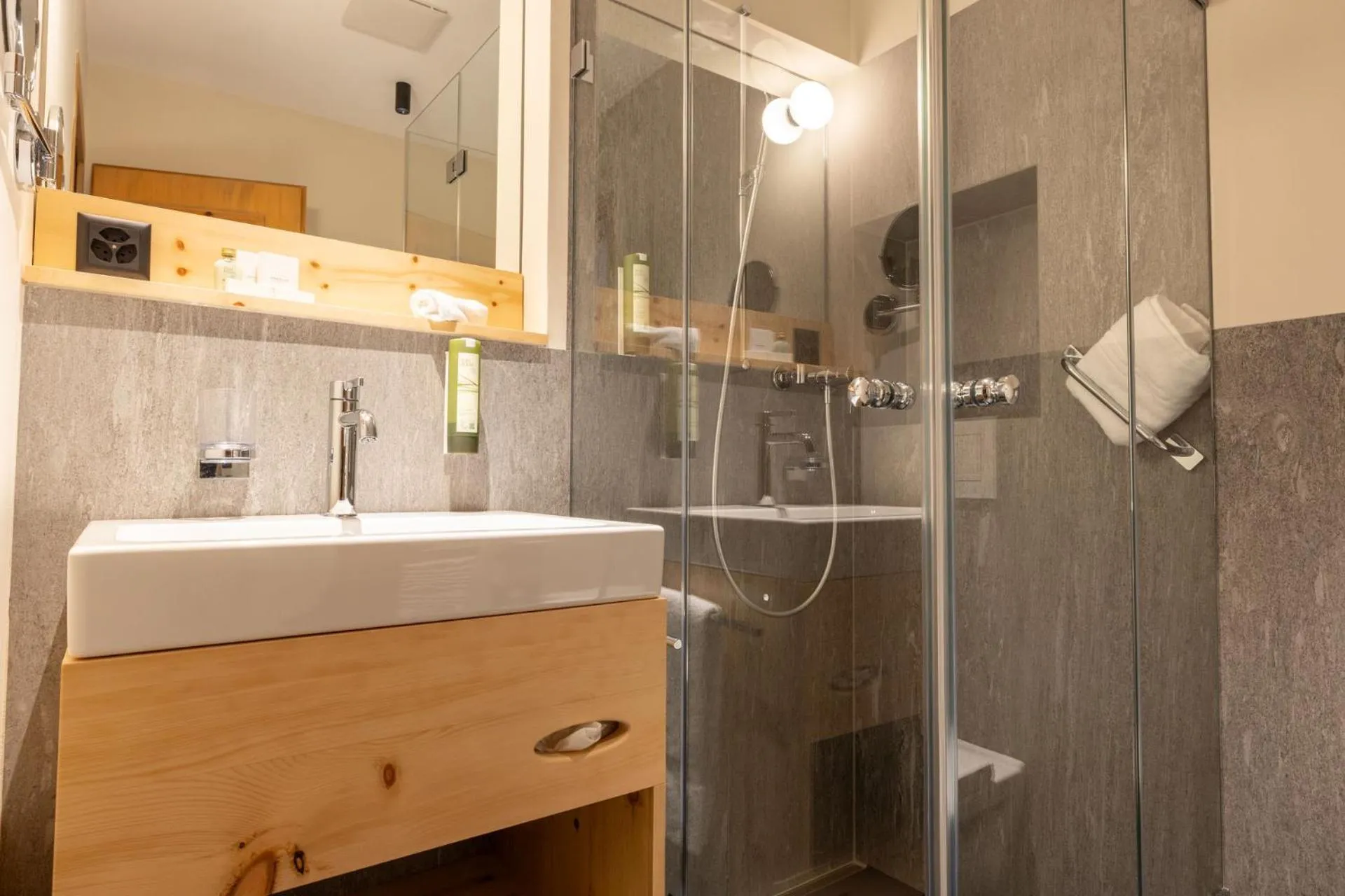 Shower in Hotel Stern Chur