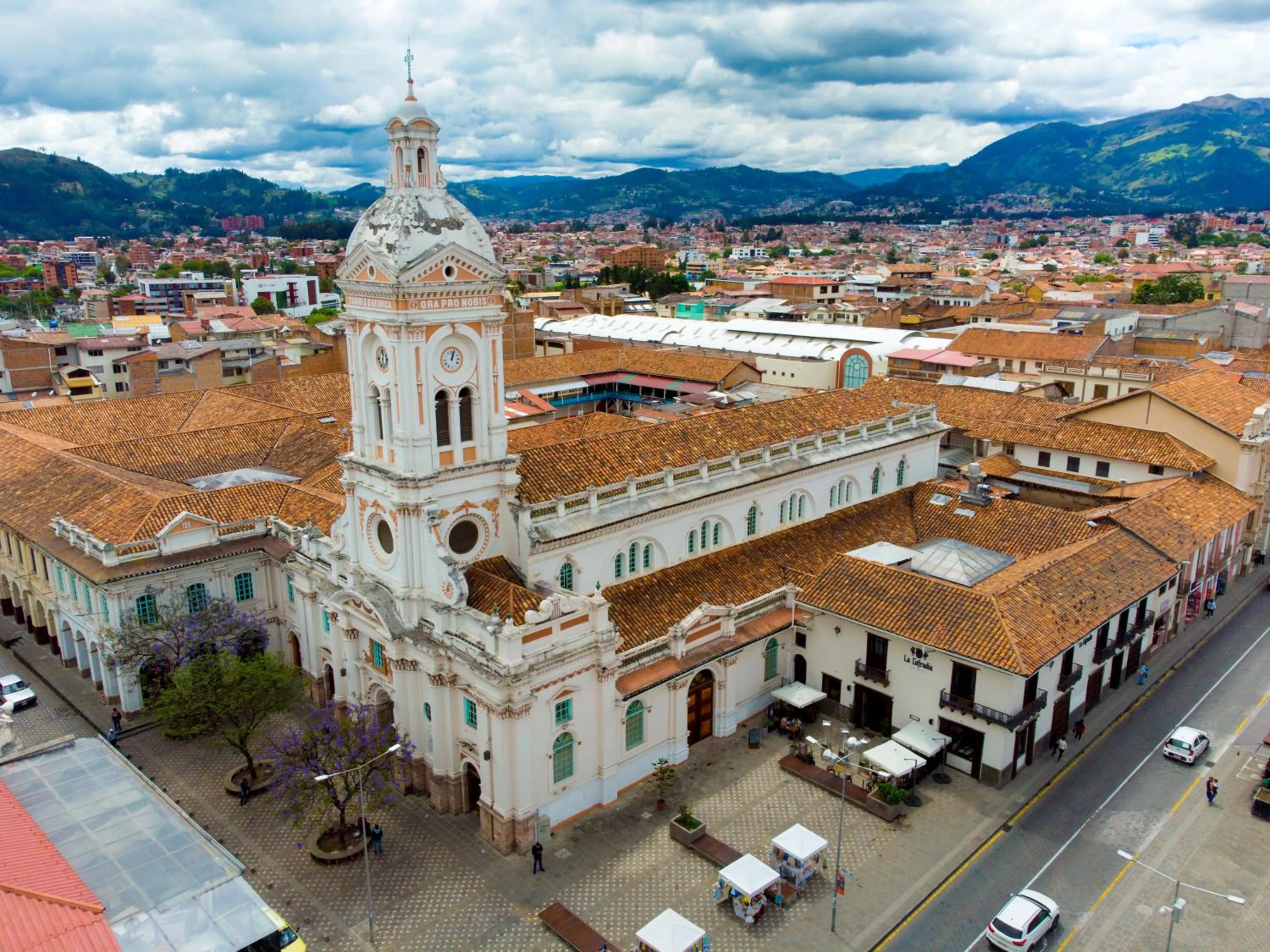 Property building in Hotel La Cofradía Pub-House