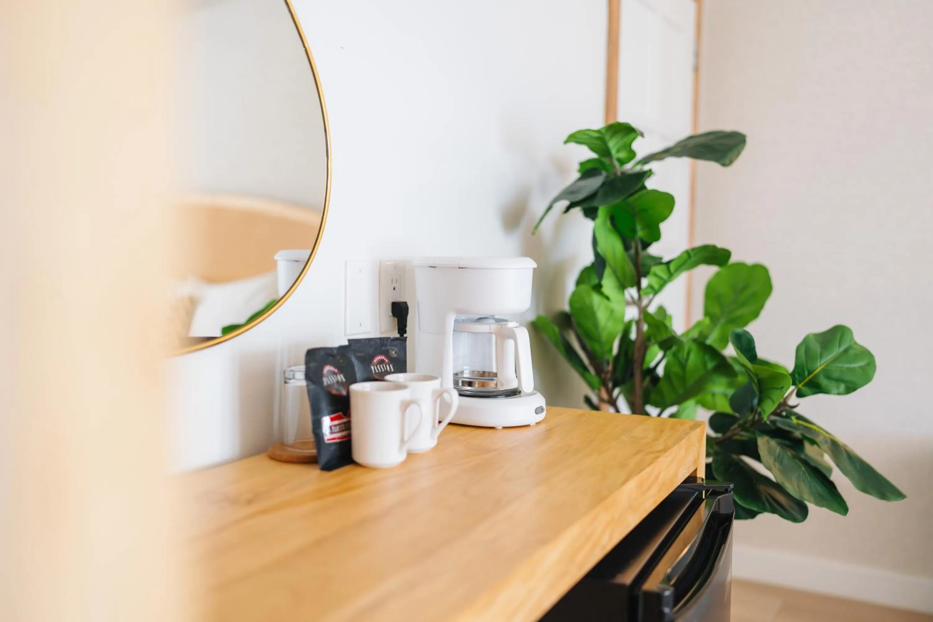 Coffee/tea facilities in The Beach House Boutique Hotel