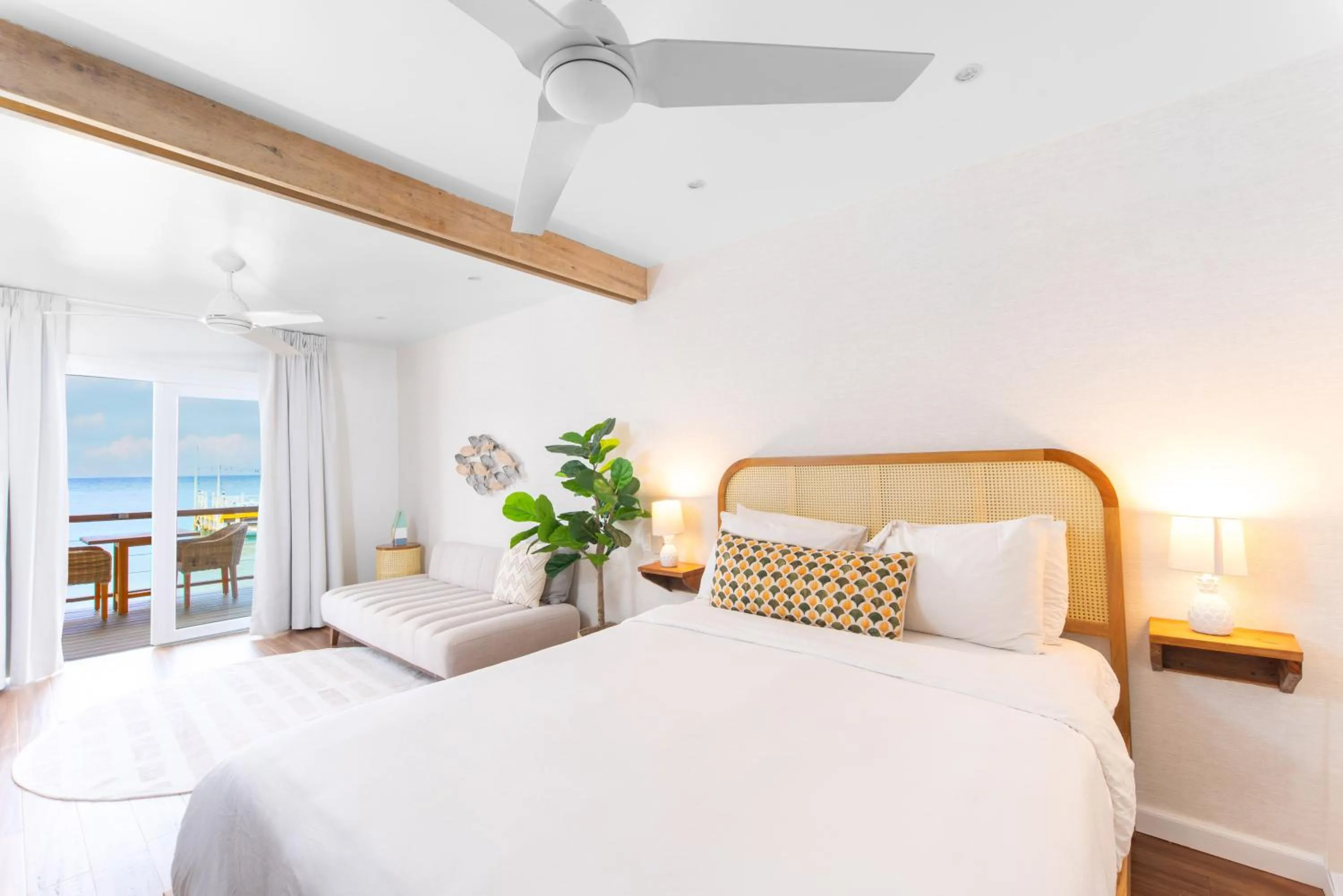 Bedroom, Bed in The Beach House Boutique Hotel