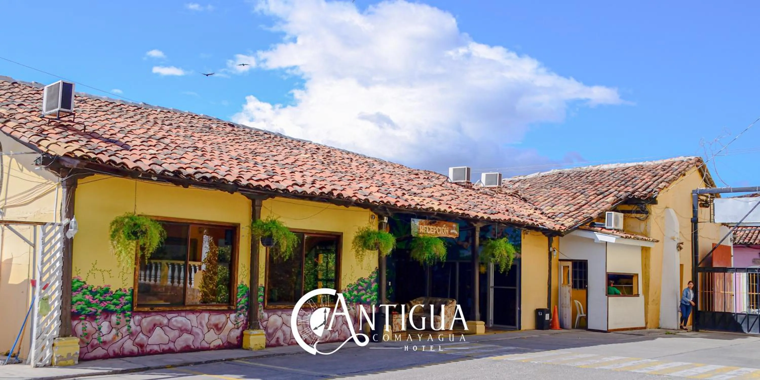 Facade/entrance in Hotel Antigua Comayagua