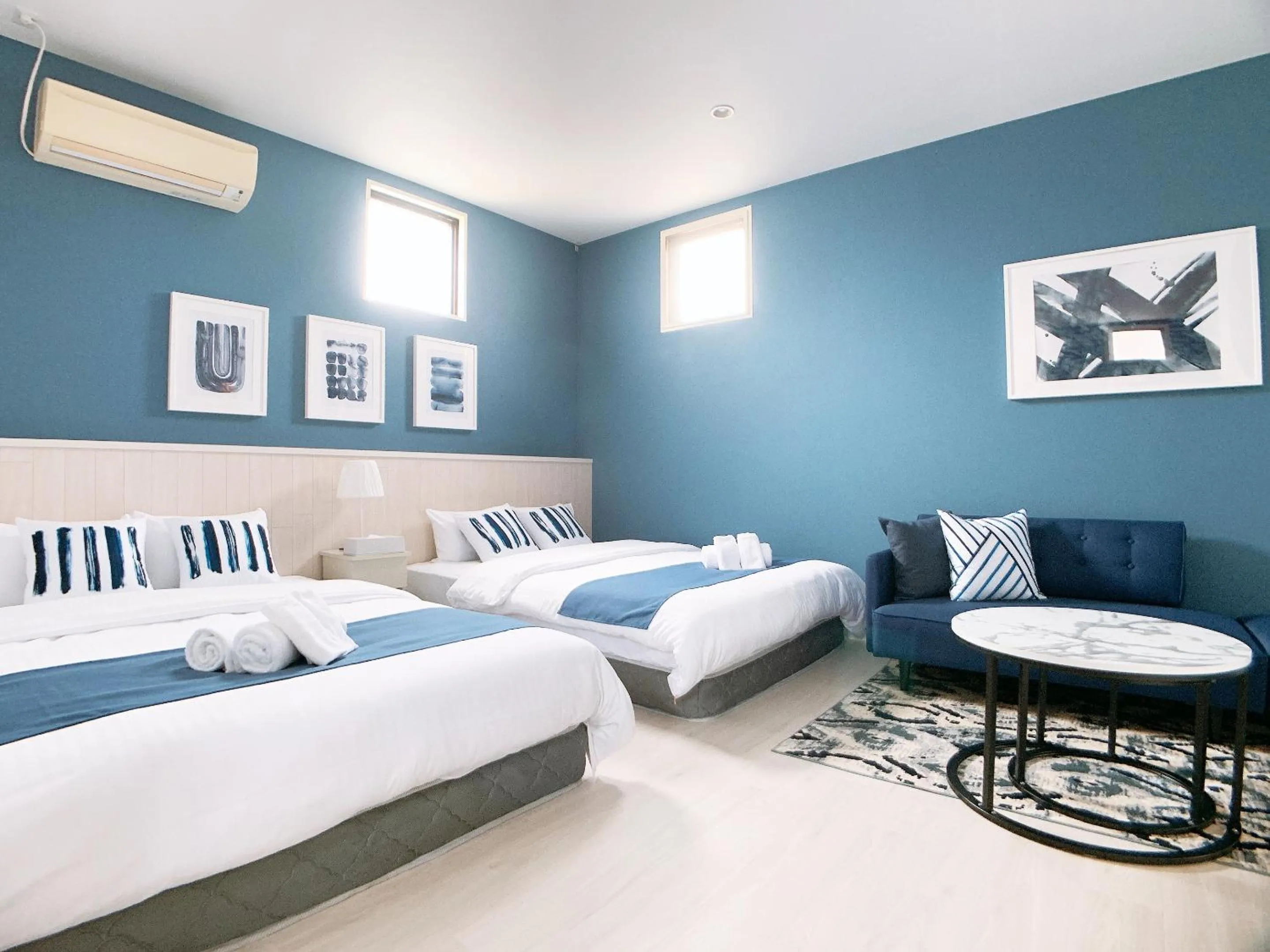 Bed in Bar & Hotel Colors MIYAJIMA