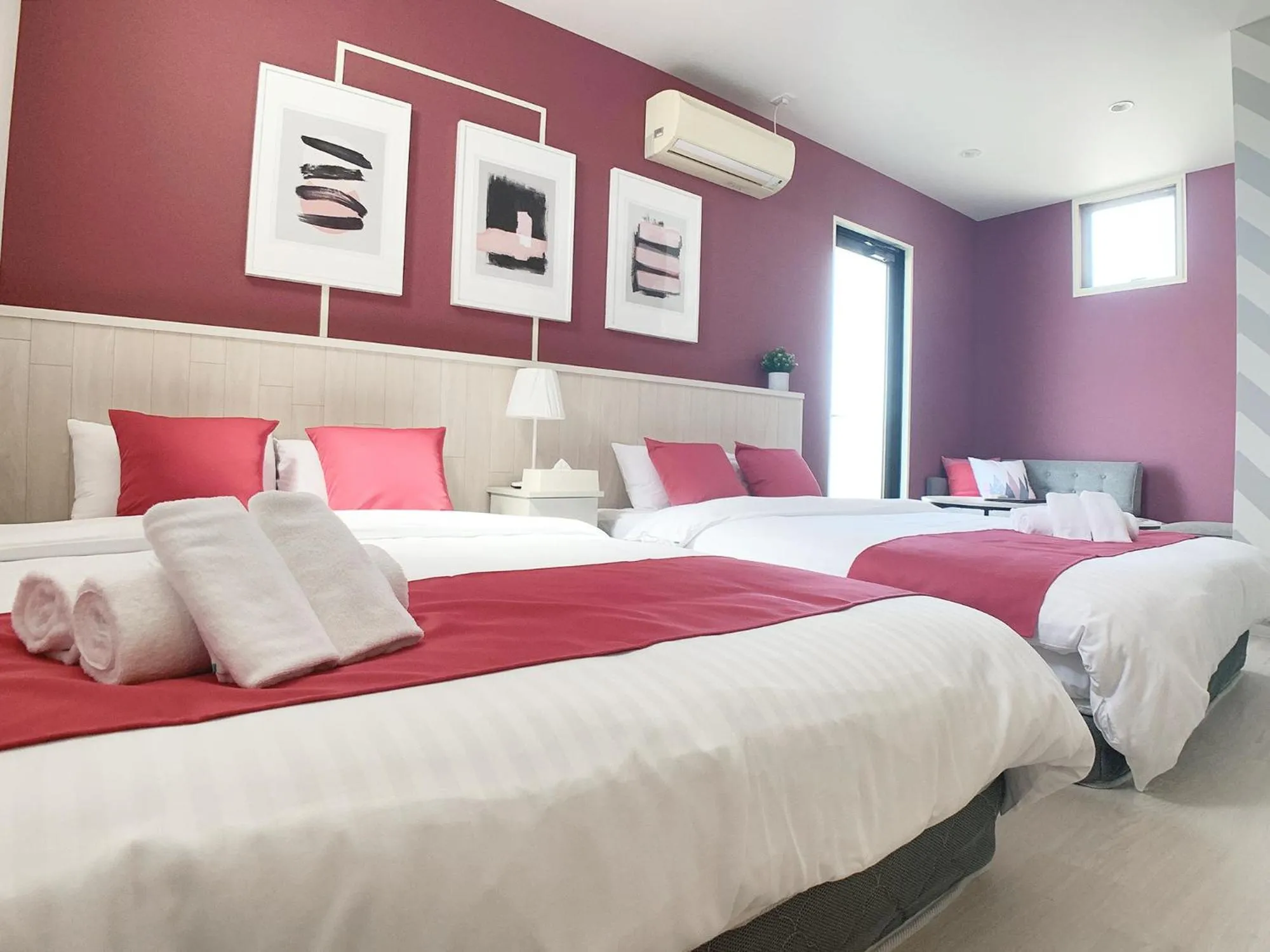 Bed in Bar & Hotel Colors MIYAJIMA