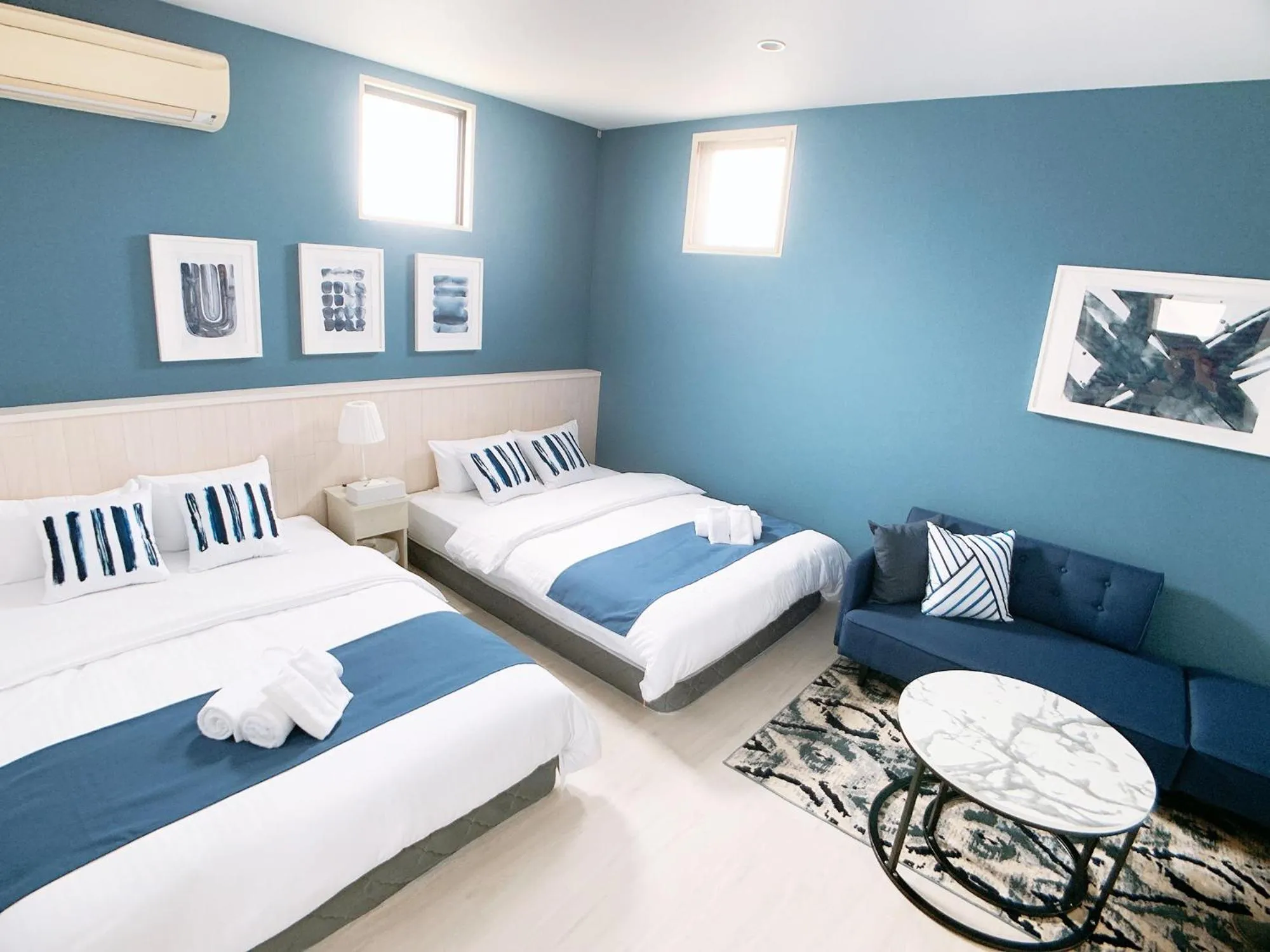 Bed in Bar & Hotel Colors MIYAJIMA