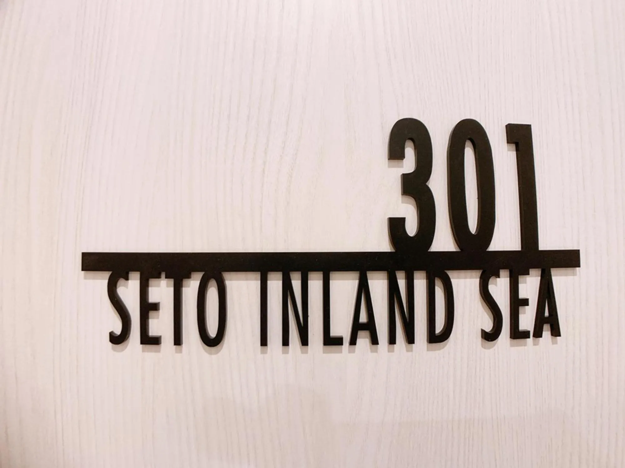 Bar & Hotel Colors MIYAJIMA