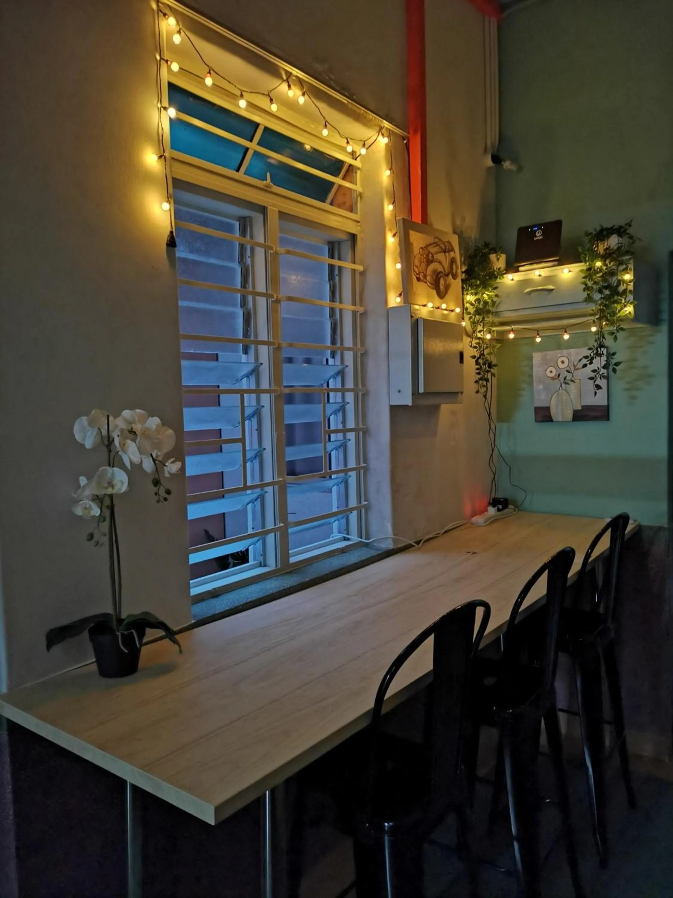 Property building in G Fortune Guest House Victoria Green