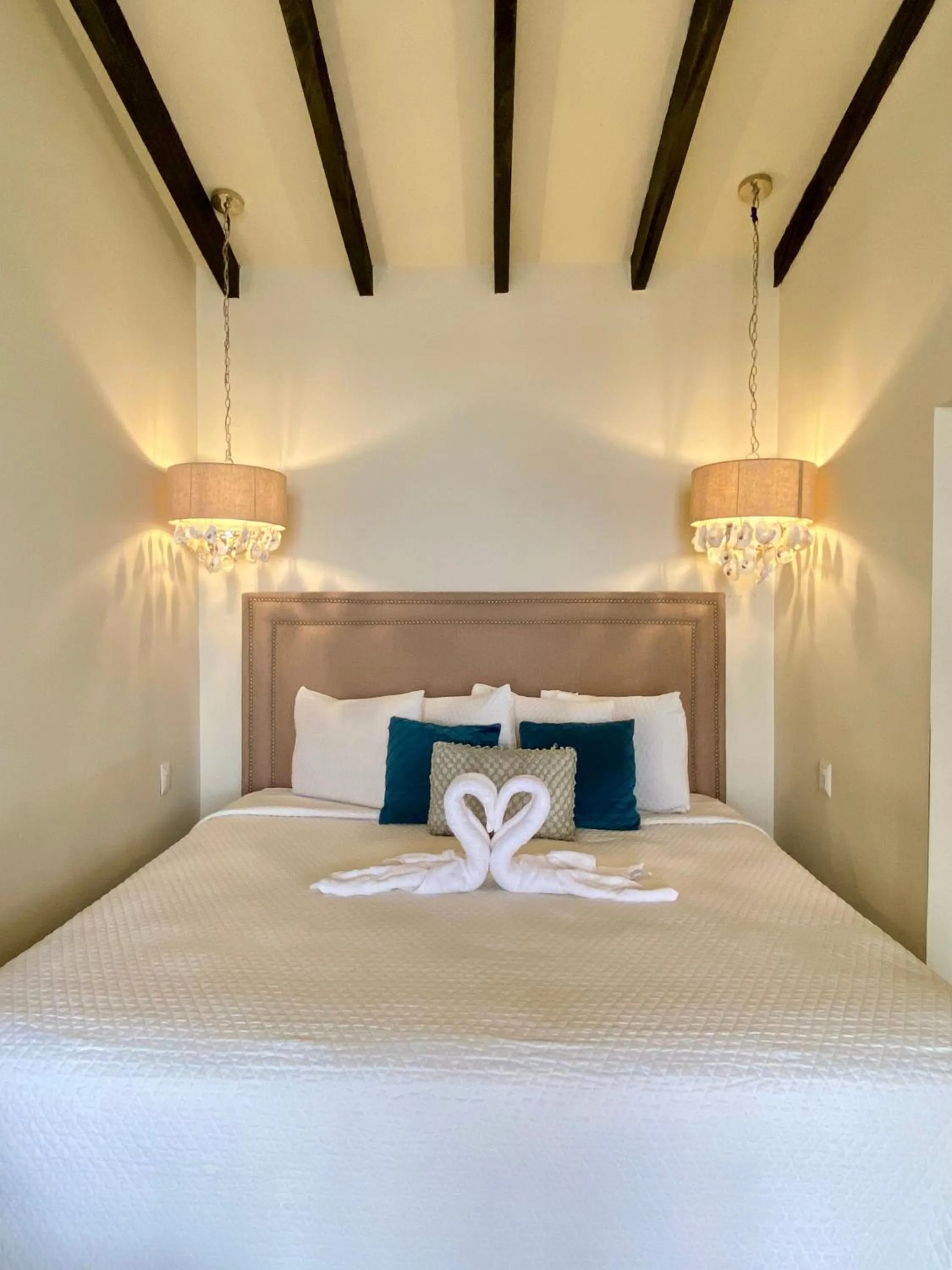 Bed in Vista Las Olas Resort