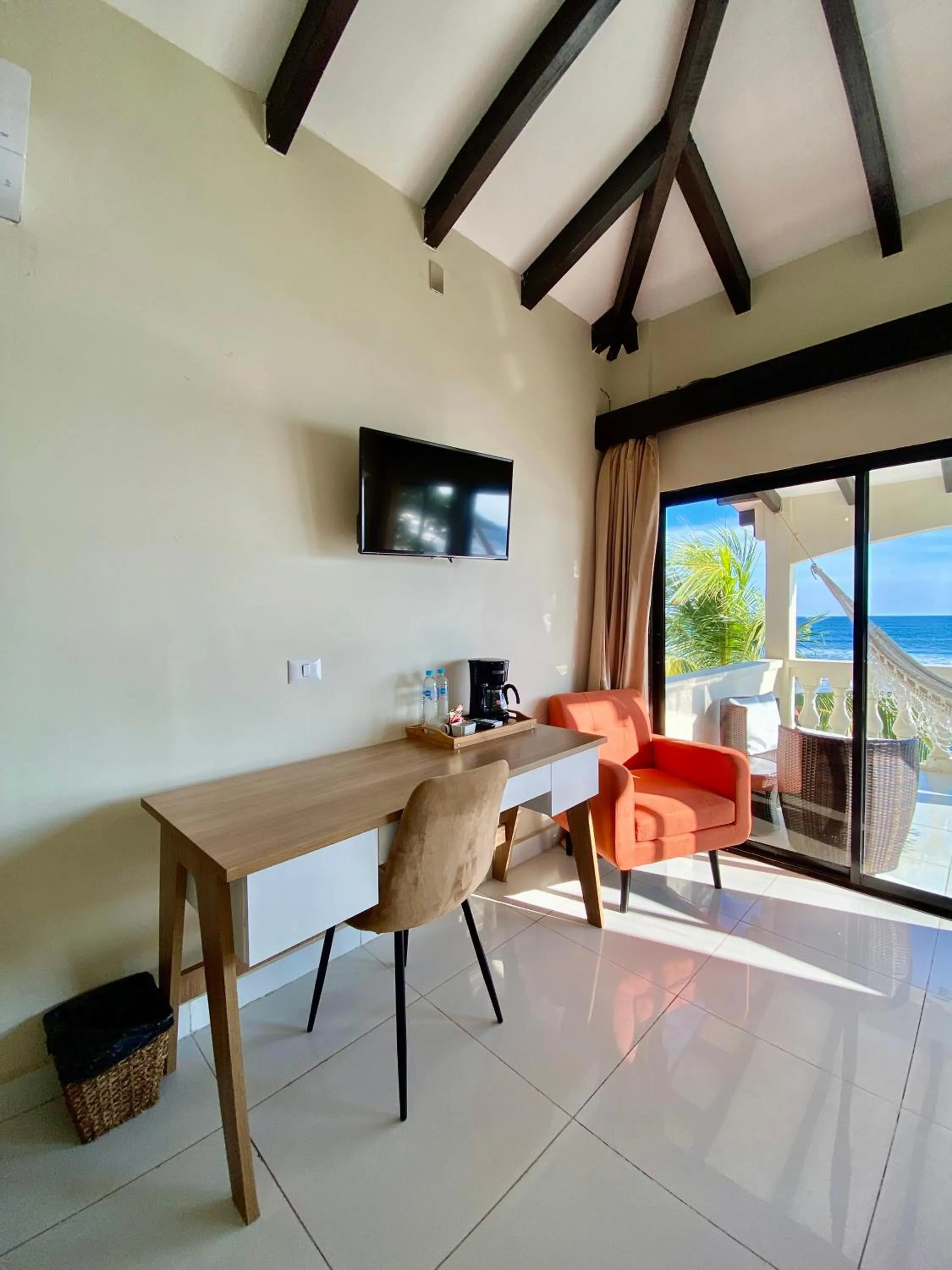 Seating area in Vista Las Olas Resort