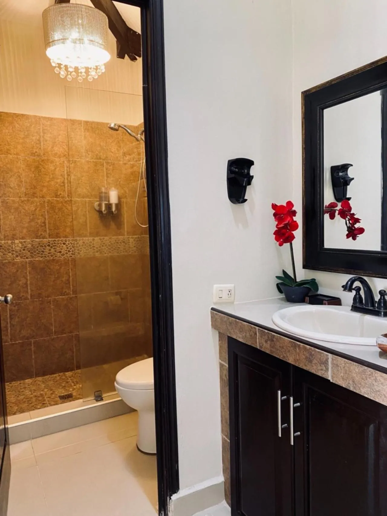 Shower in Vista Las Olas Resort