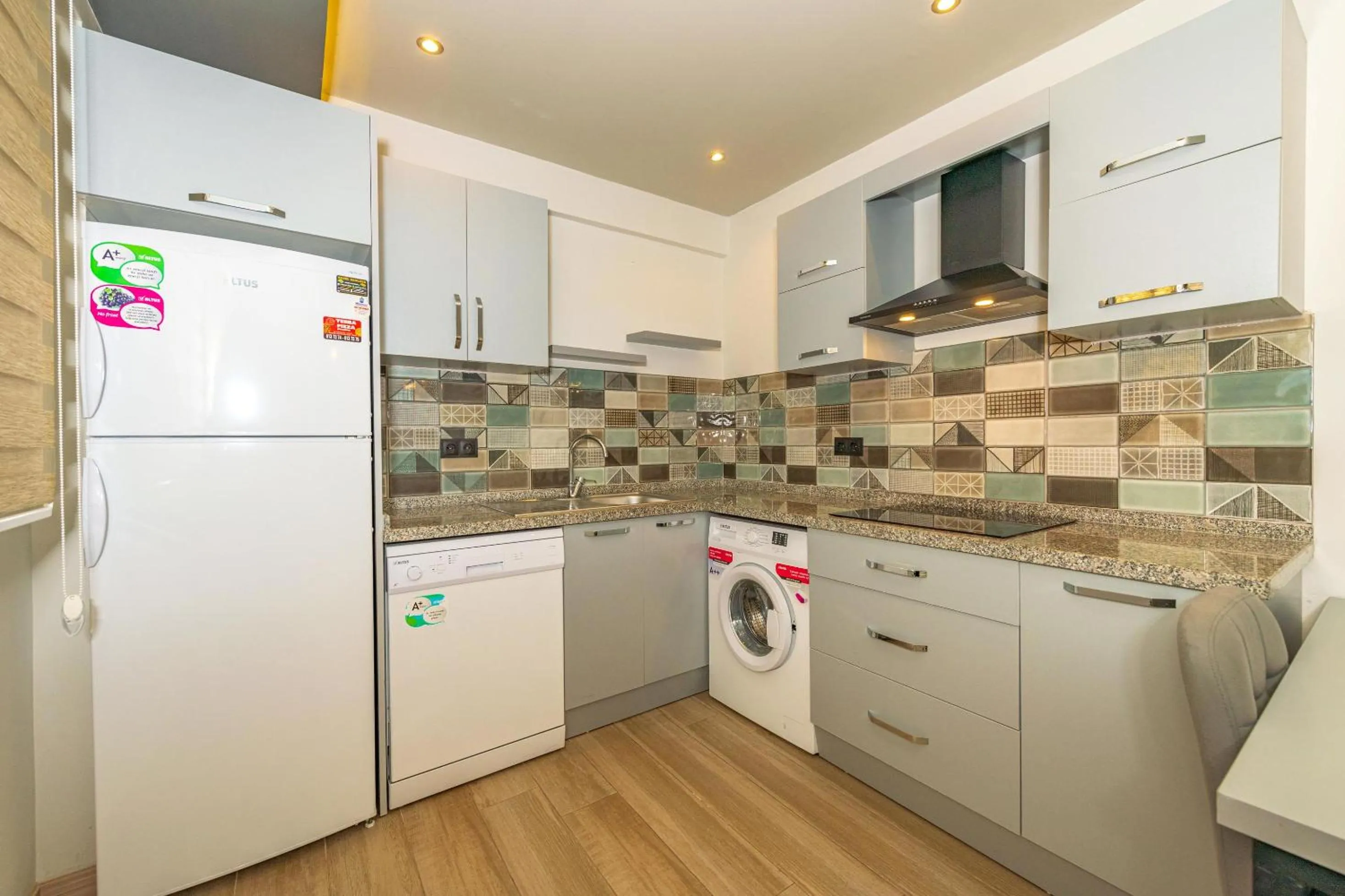 Kitchen or kitchenette in Yaşam Park Apart Hotel - Fethiye Calis Beach