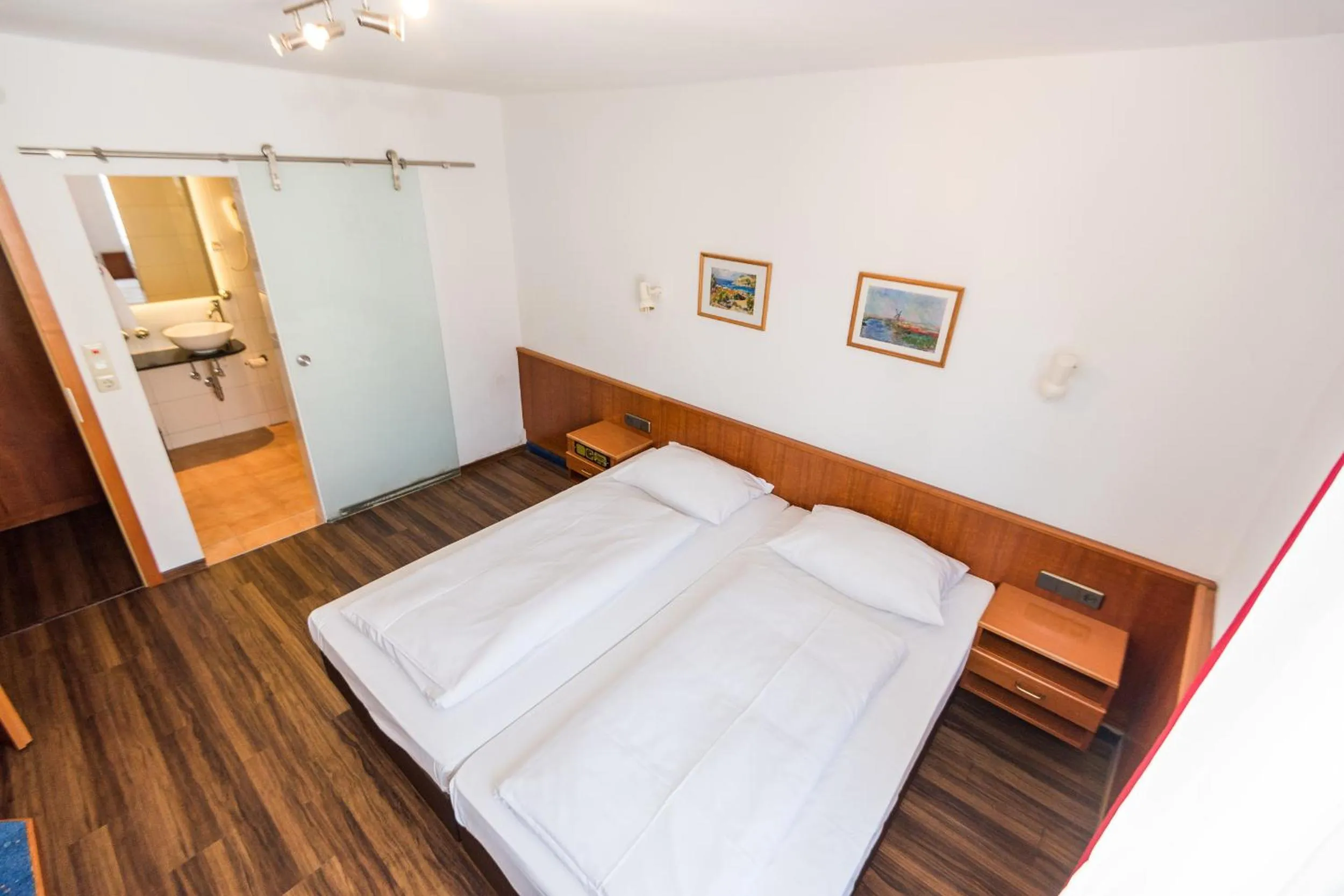 Photo of the whole room, Bed in Hotel am Friedensplatz