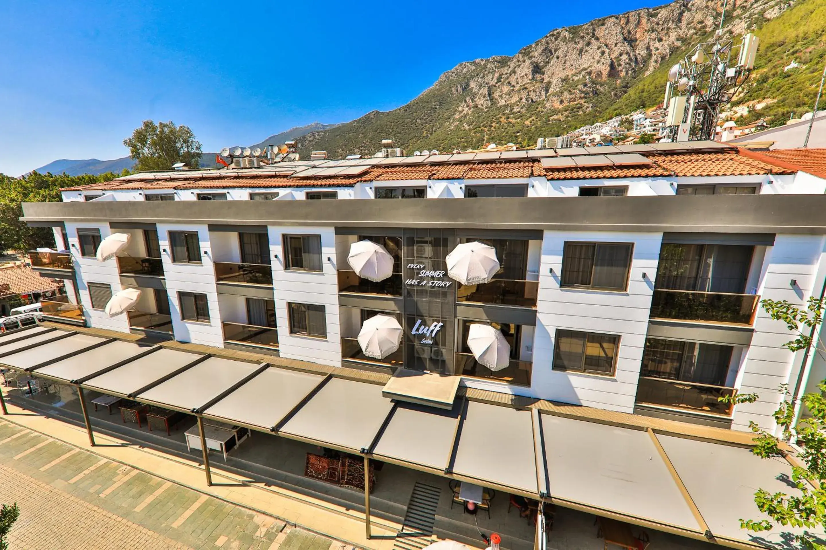 Property building in Luff Suites Property building in Luff Suites