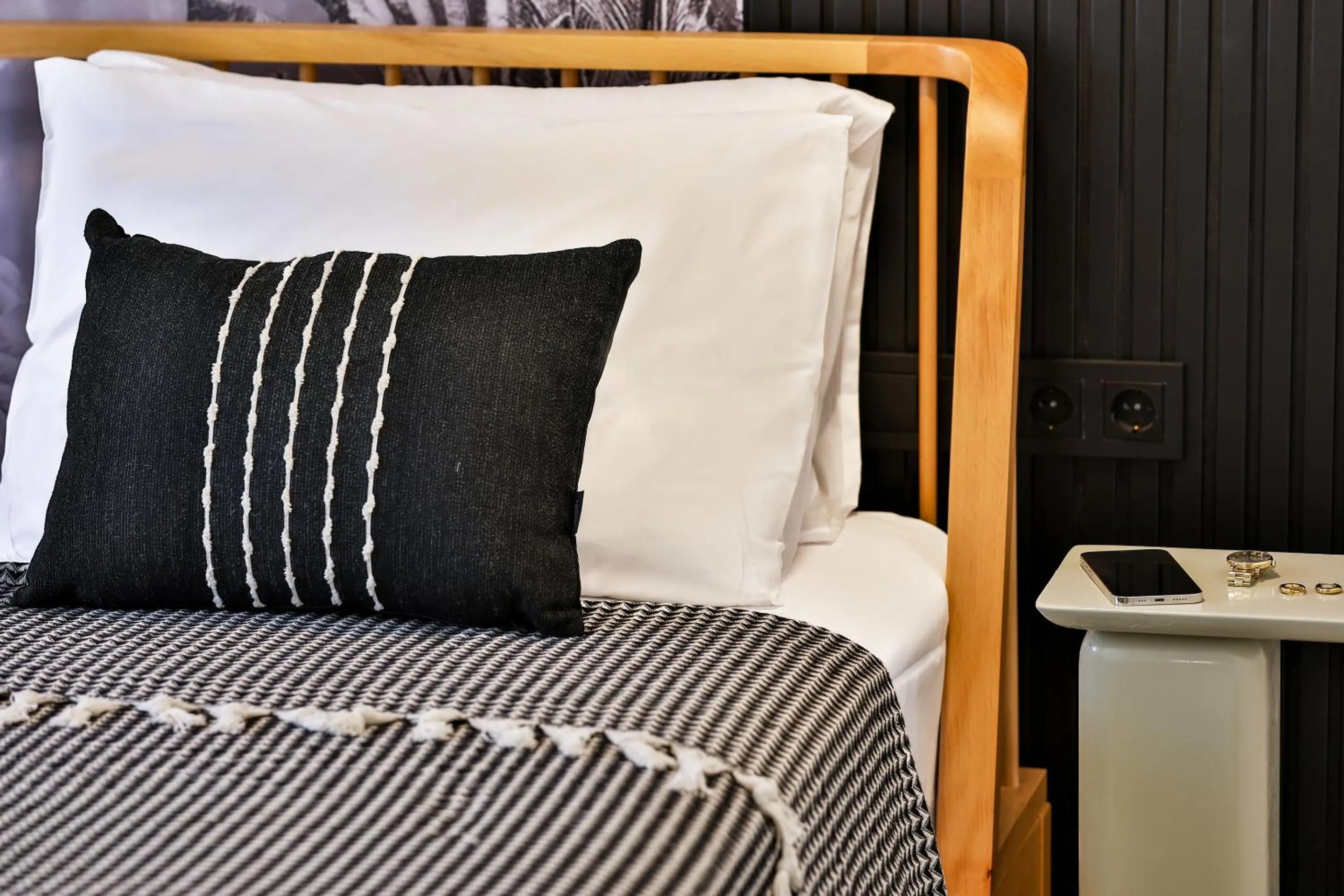 Decorative detail, Bed in Luff Suites