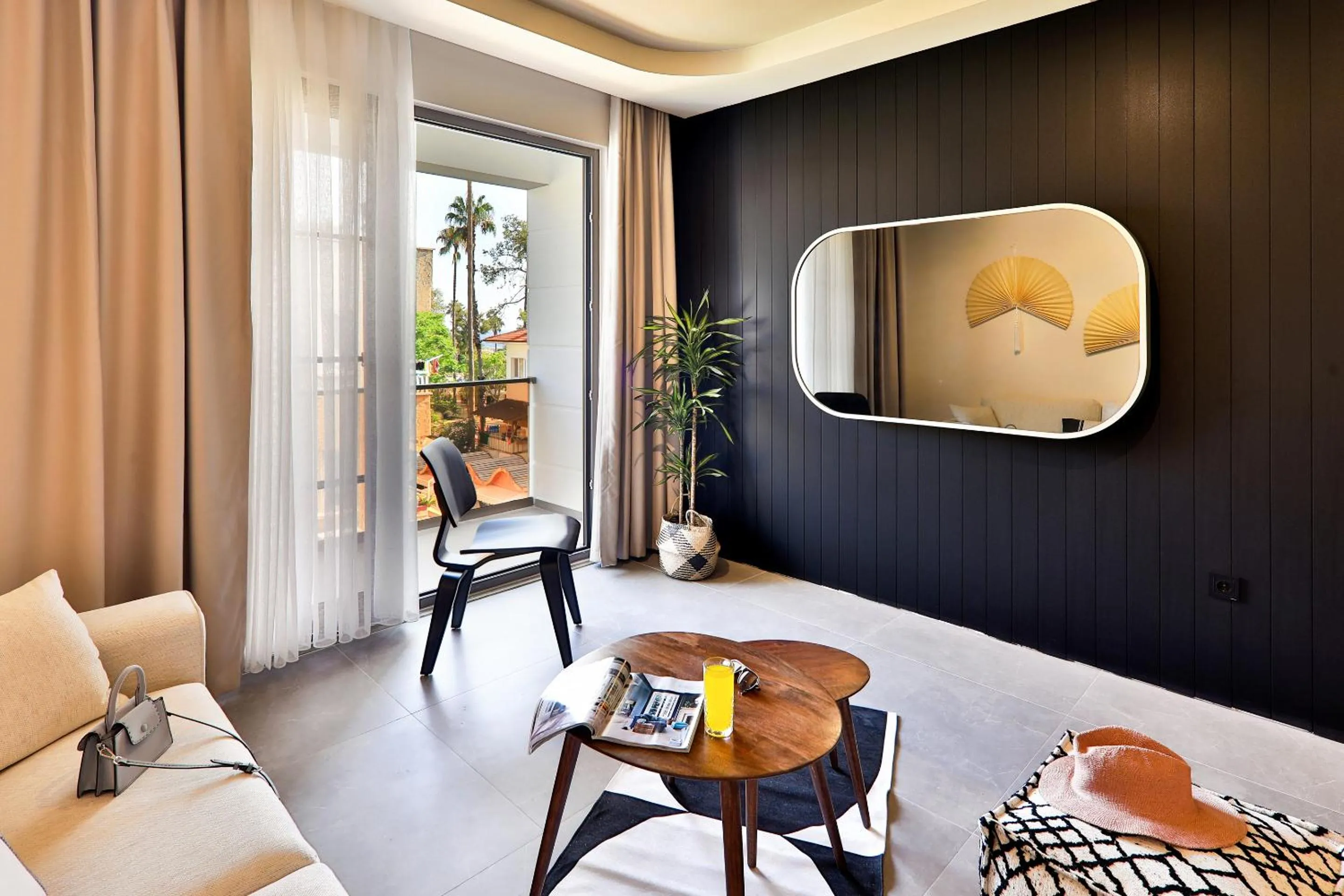 TV and multimedia, Bed in Luff Suites