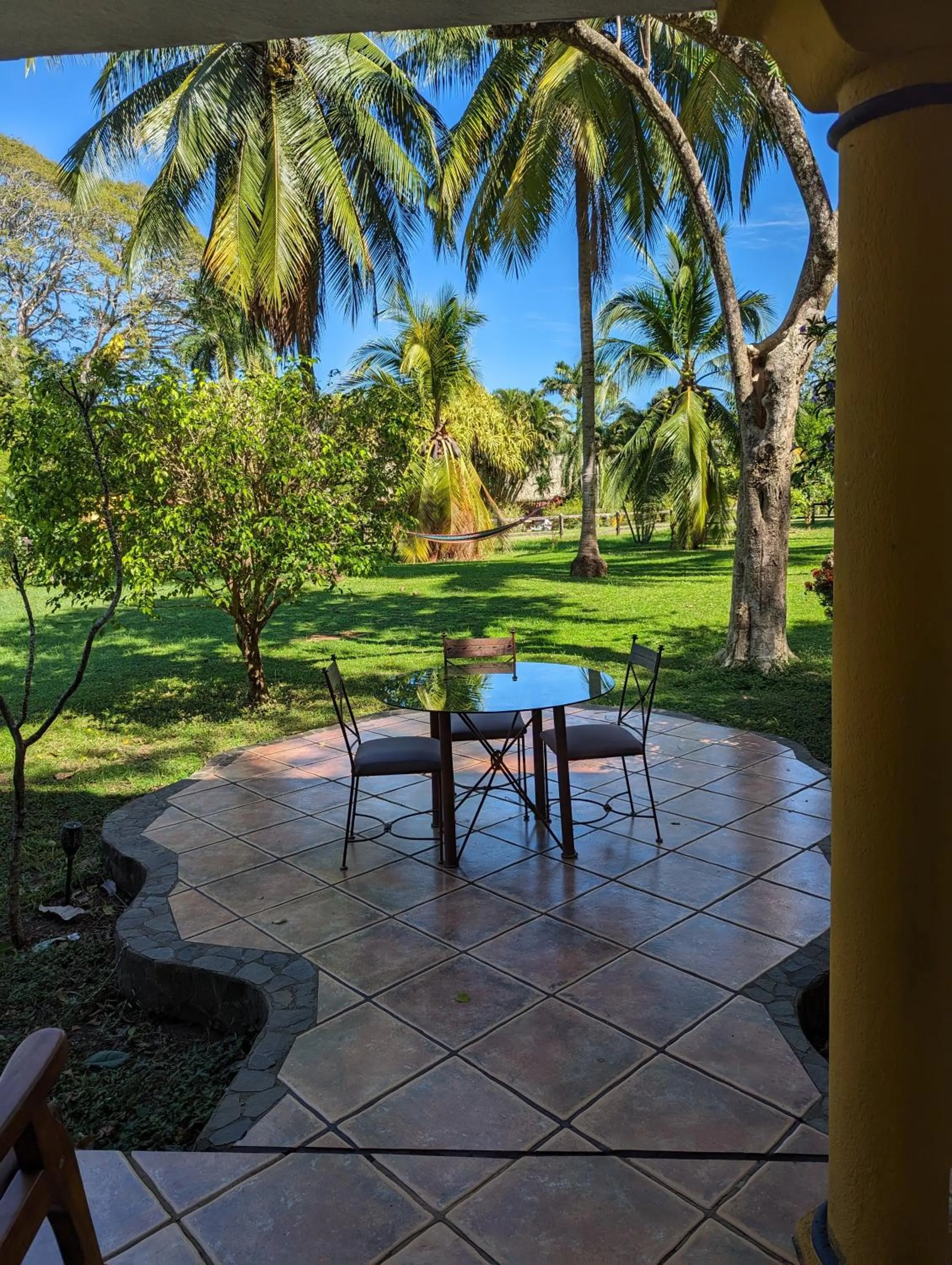 Seating area in spirit of jungle lodge