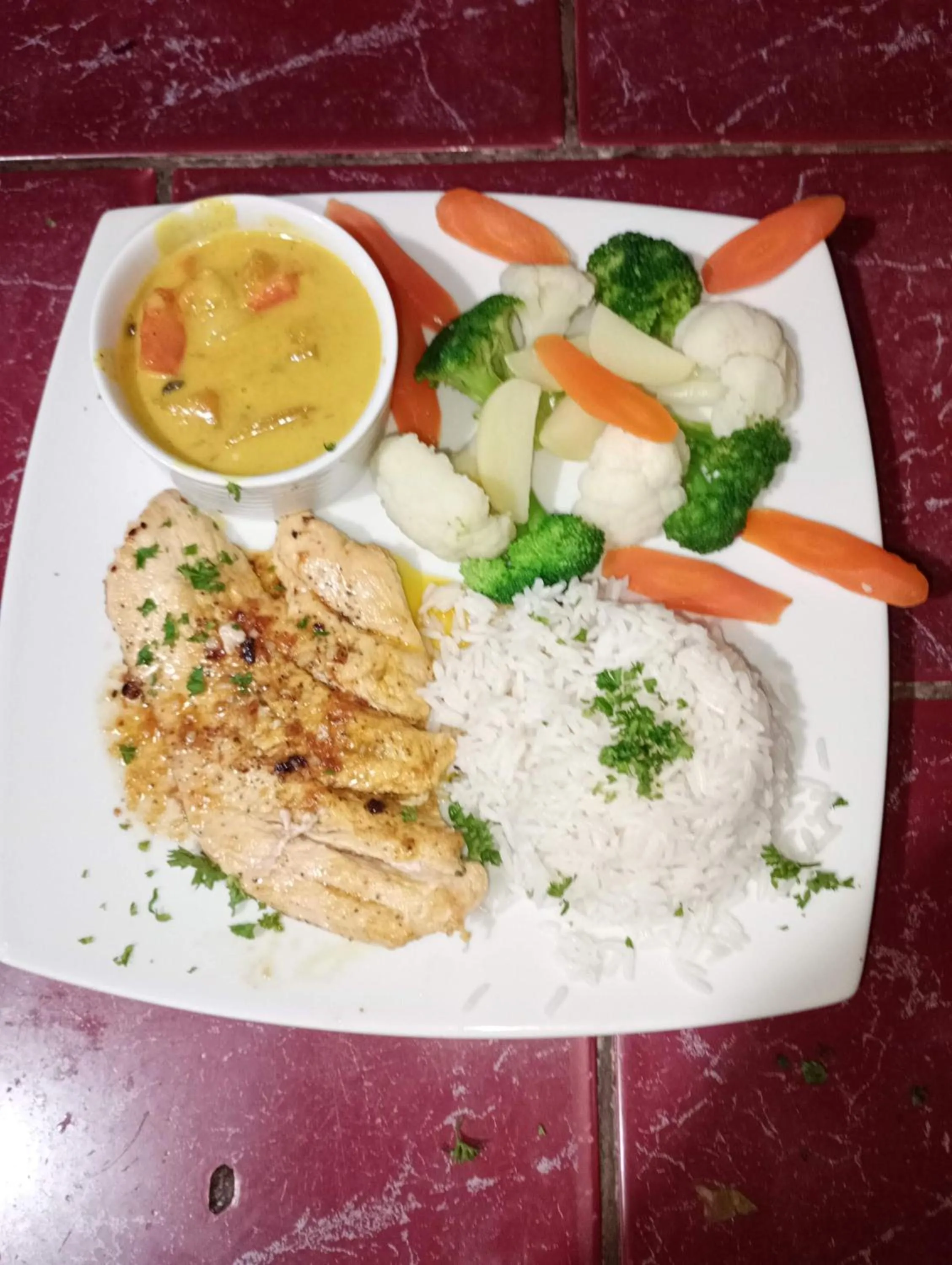Food in spirit of jungle lodge