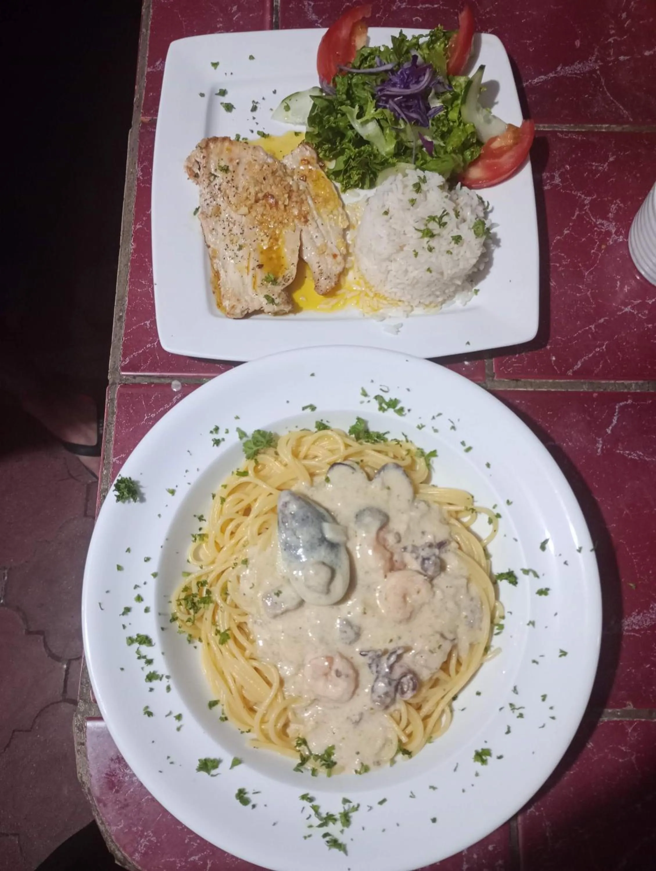 Food in spirit of jungle lodge