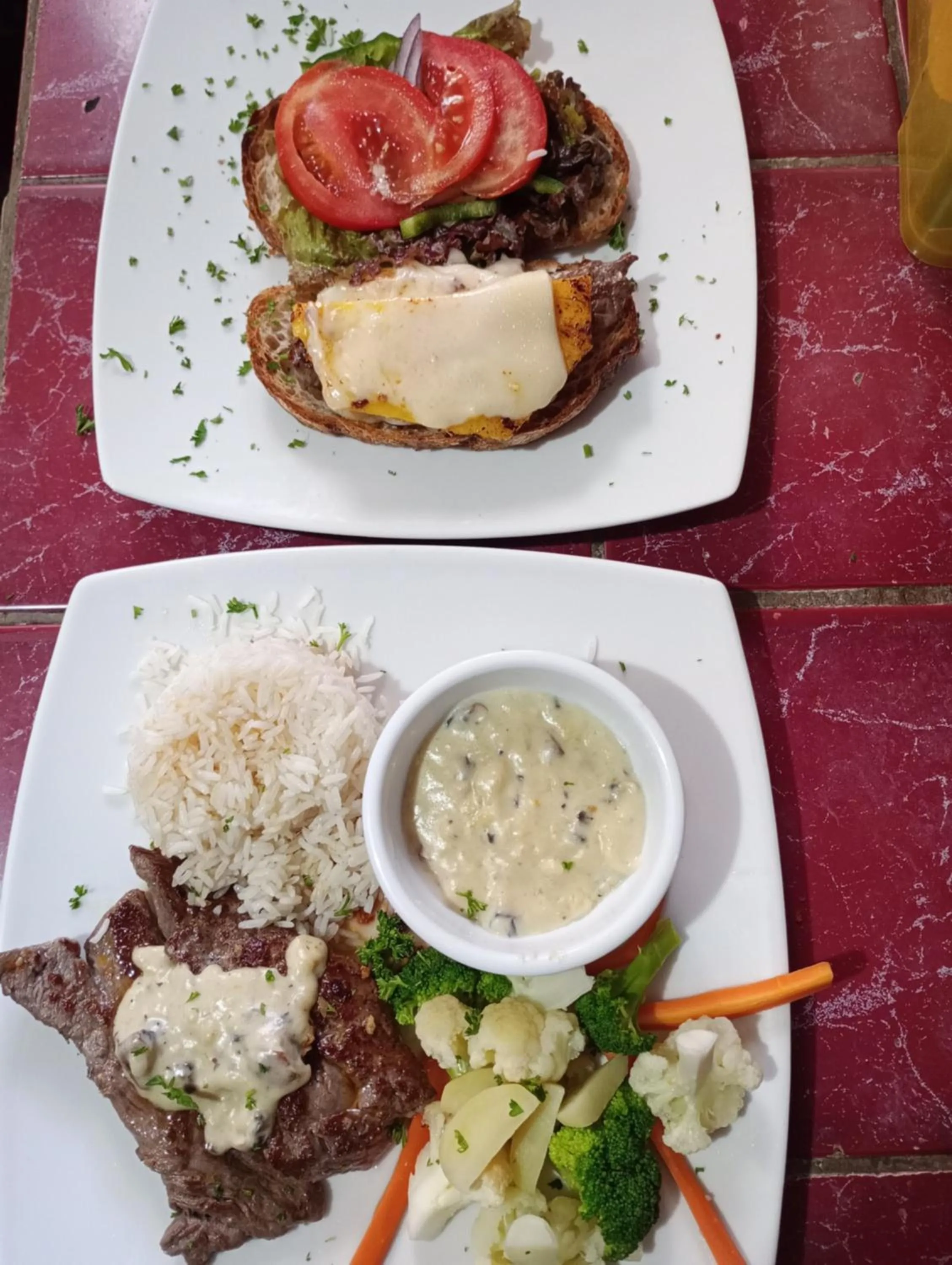 Food in spirit of jungle lodge