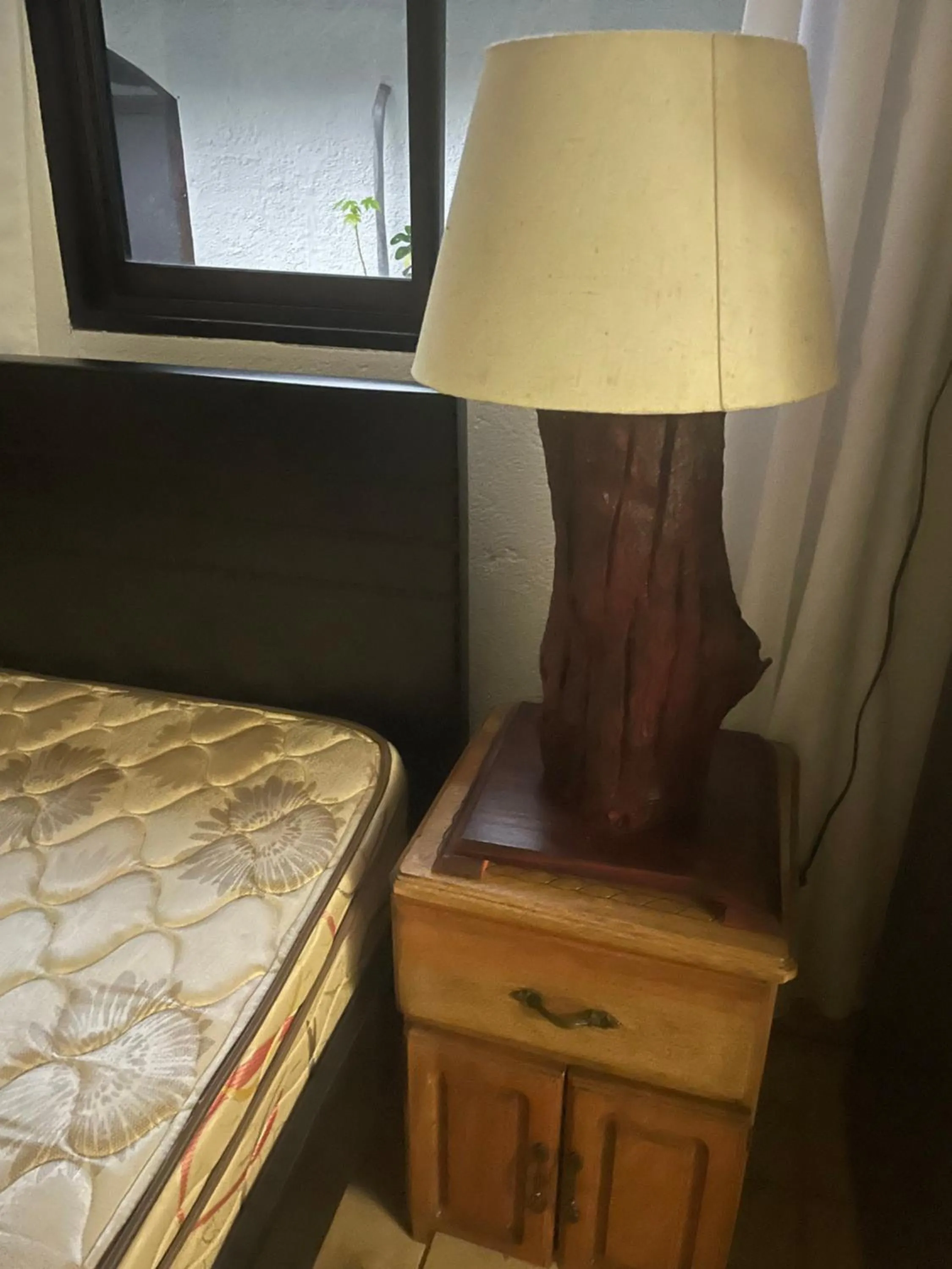 furniture, Bed in spirit of jungle lodge