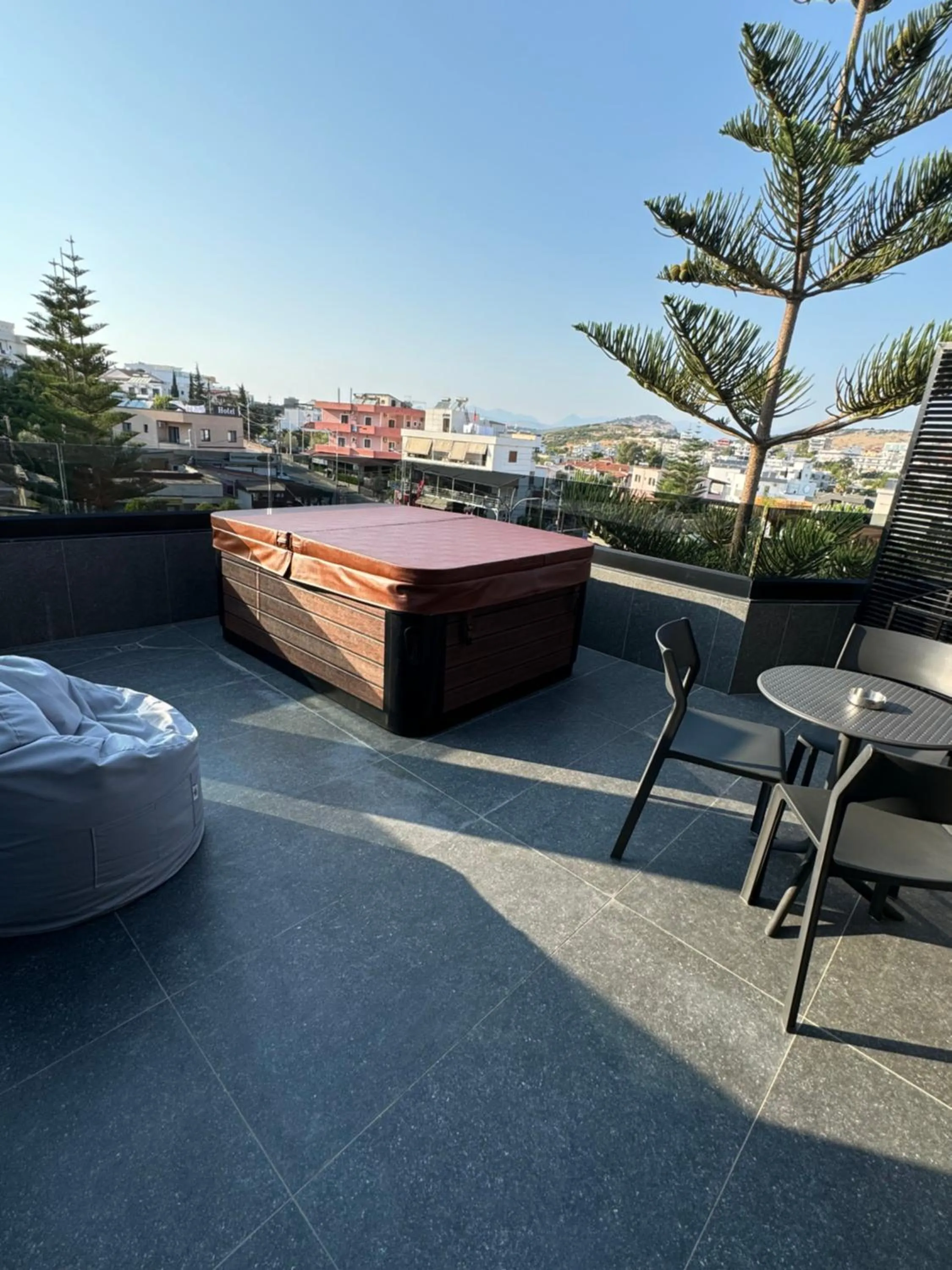 Patio in Hotel Joni Premium