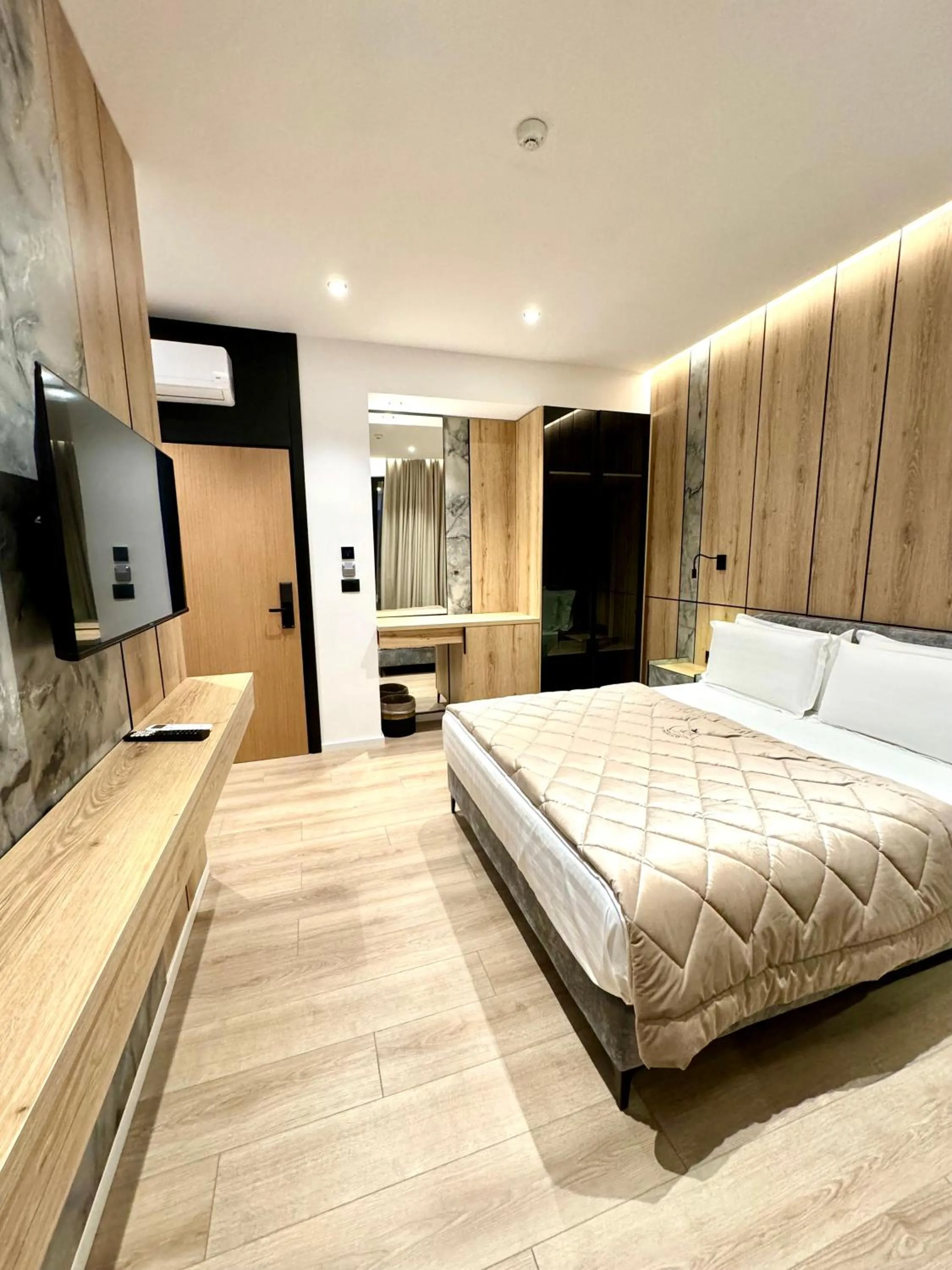 TV and multimedia, Bed in Hotel Joni Premium