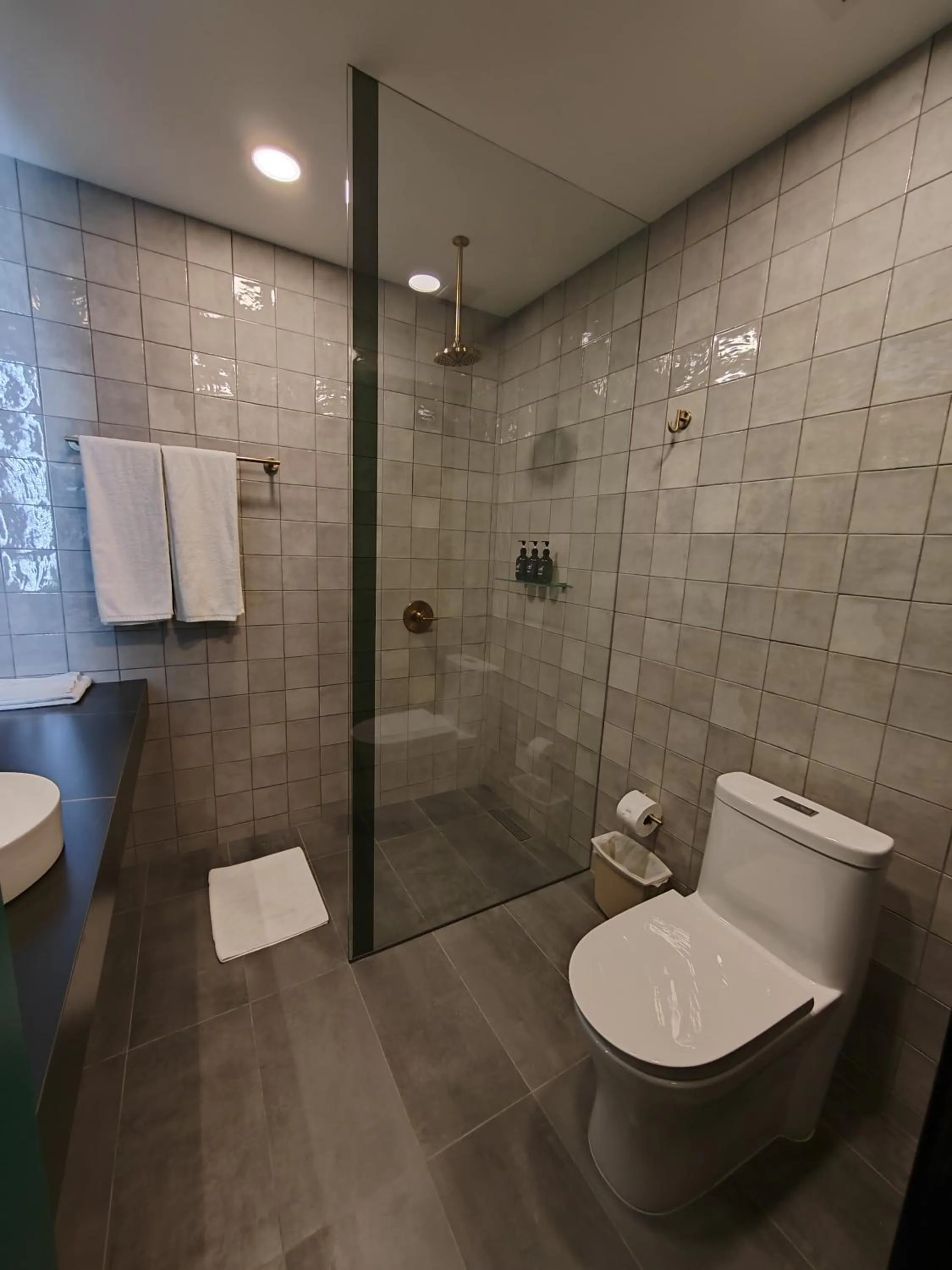 Bathroom in Isla Verde Hotel