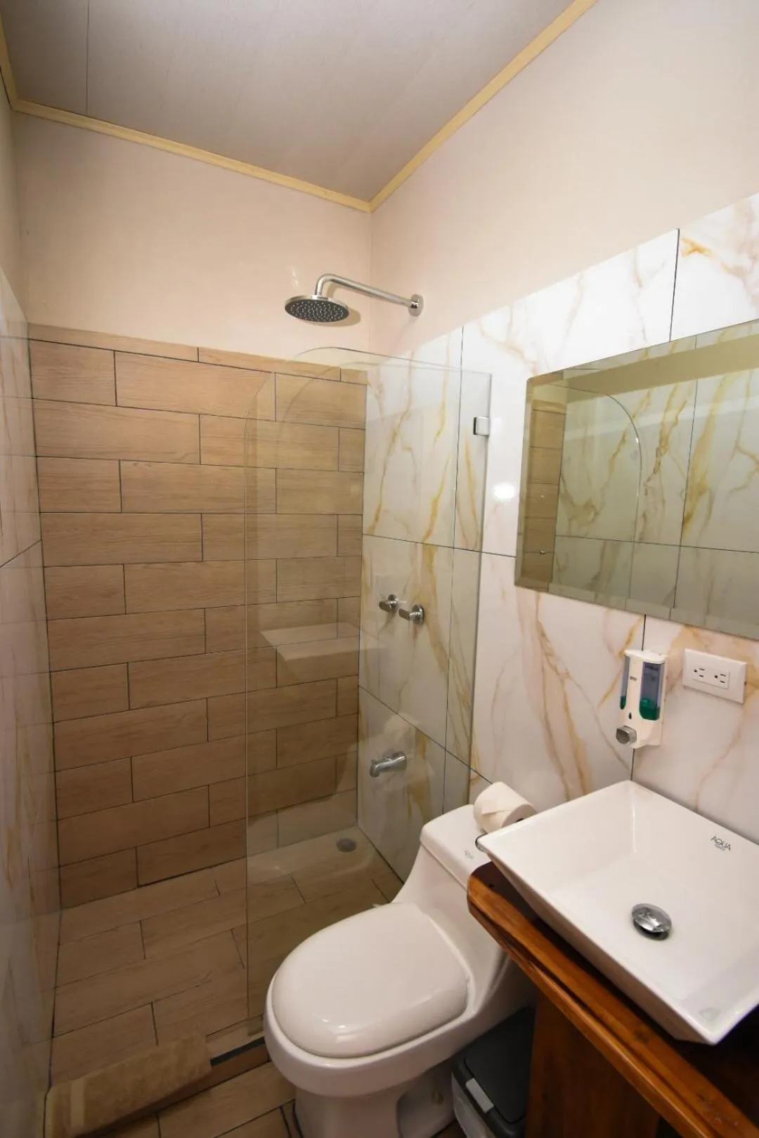 Shower in Cabinas Eddy B&B