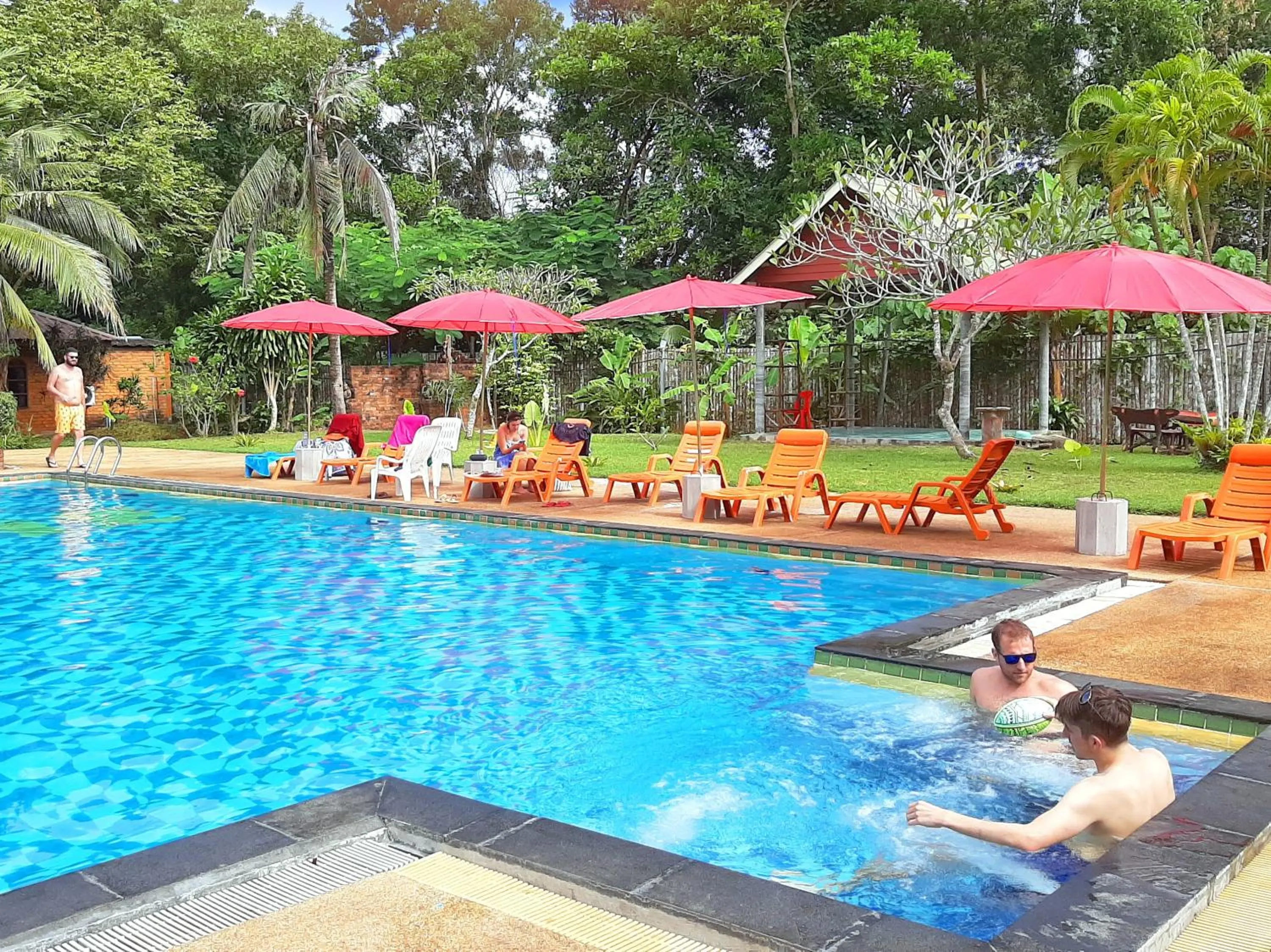 Hot Tub in Doo Dee Boutique Resort by Swiss Chalet