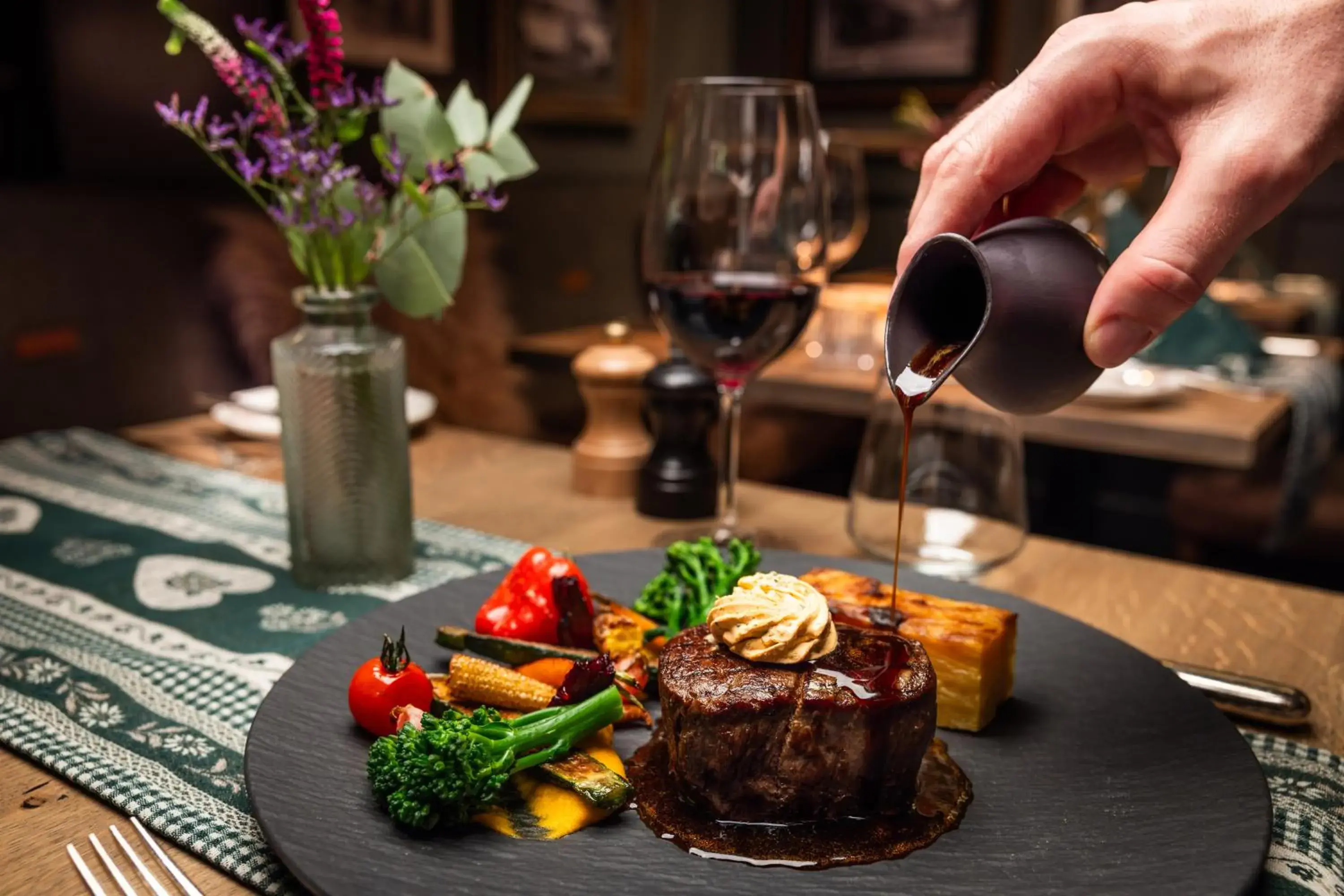 Restaurant/places to eat in Romantik Hotel Schweizerhof Restaurant/places to eat in Romantik Hotel Schweizerhof