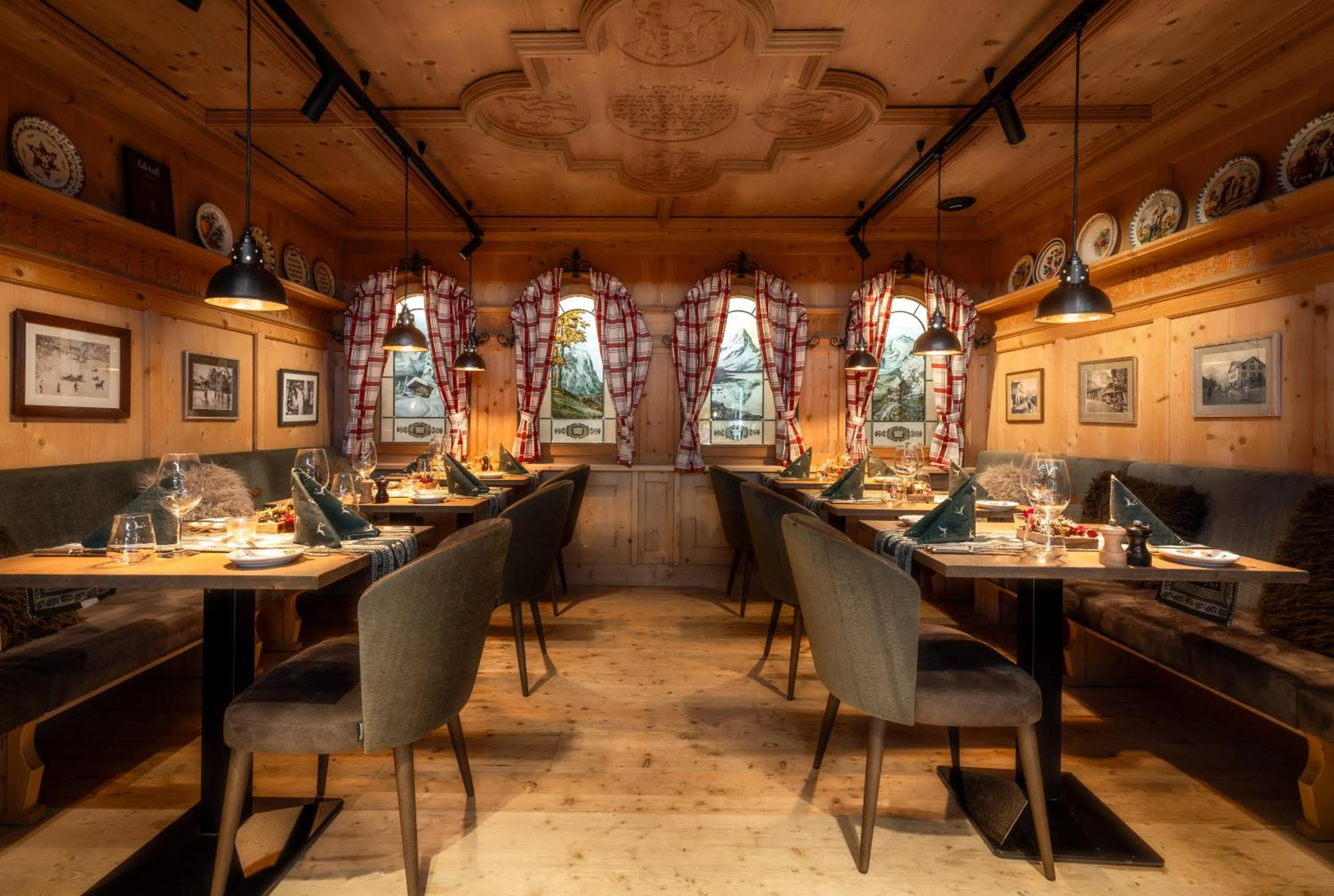 Restaurant/places to eat in Romantik Hotel Schweizerhof