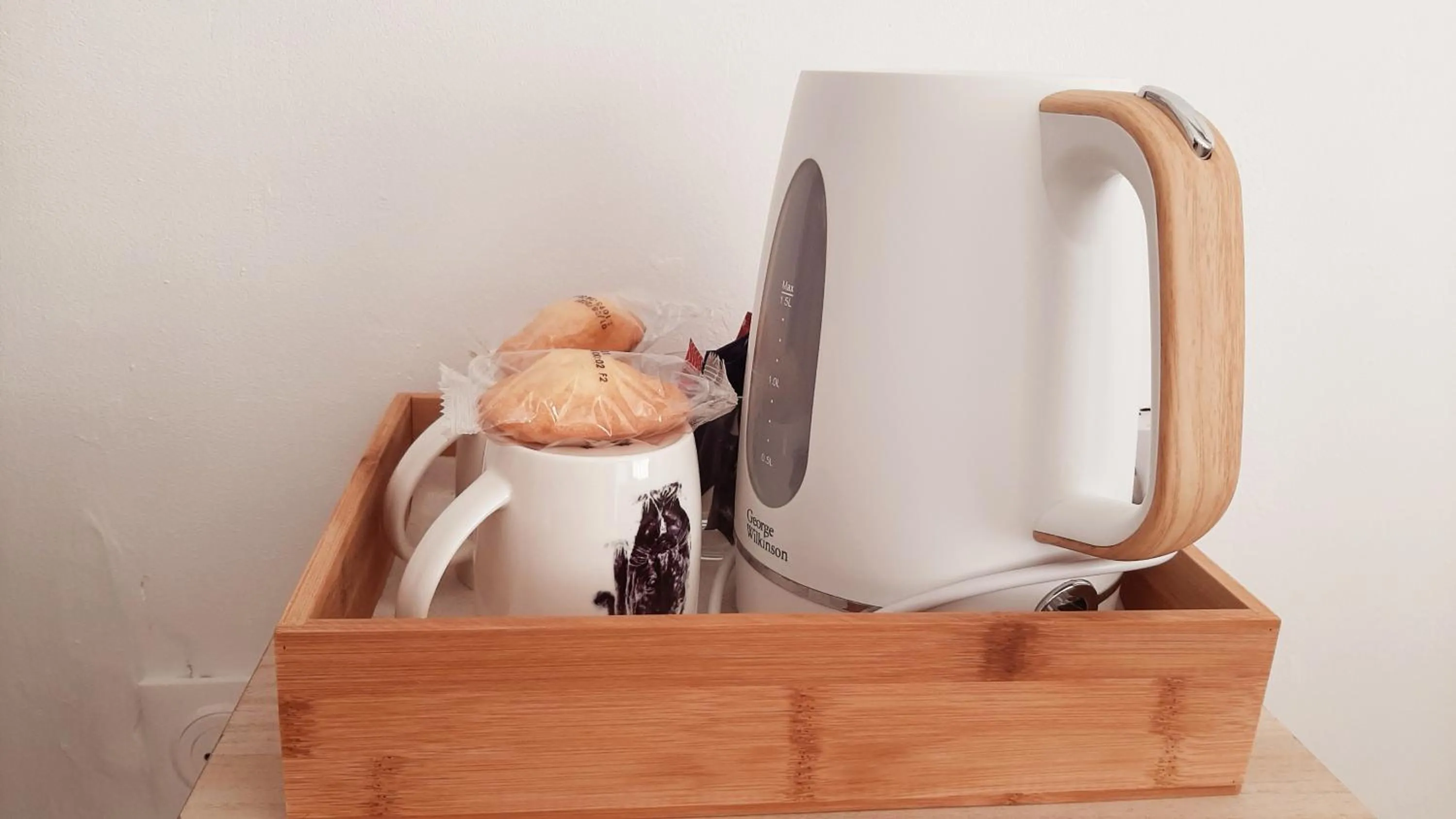 Coffee/tea facilities in Allegria Nimes Chambre Deluxe Spa