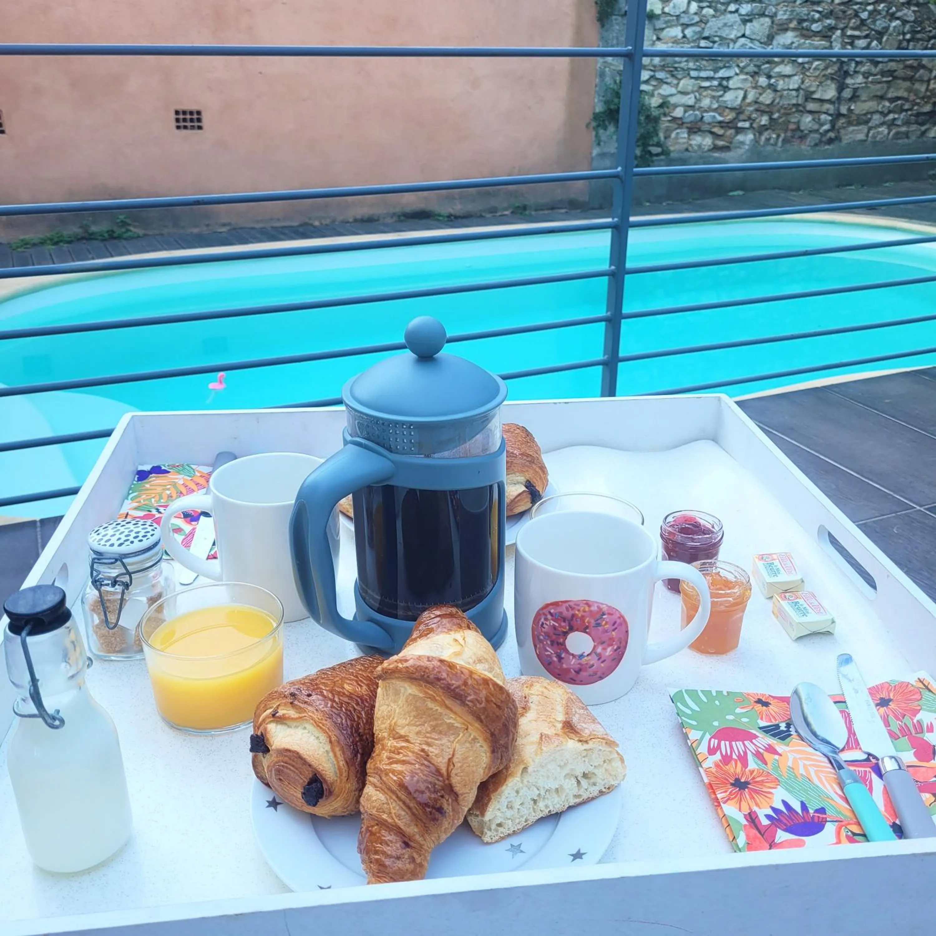 Breakfast in Allegria Nimes Chambre Deluxe Spa