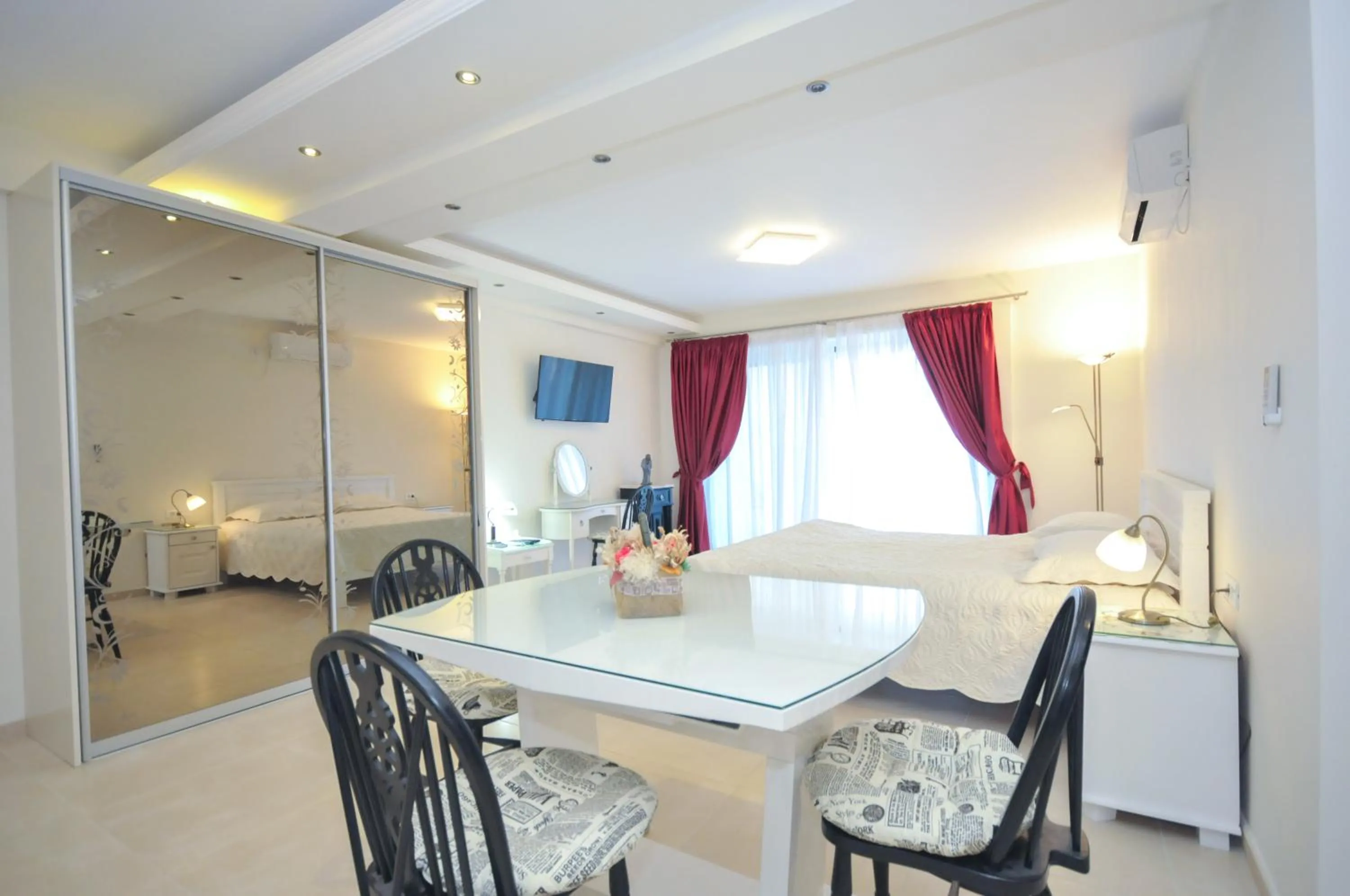 Studio in St.George Apartments