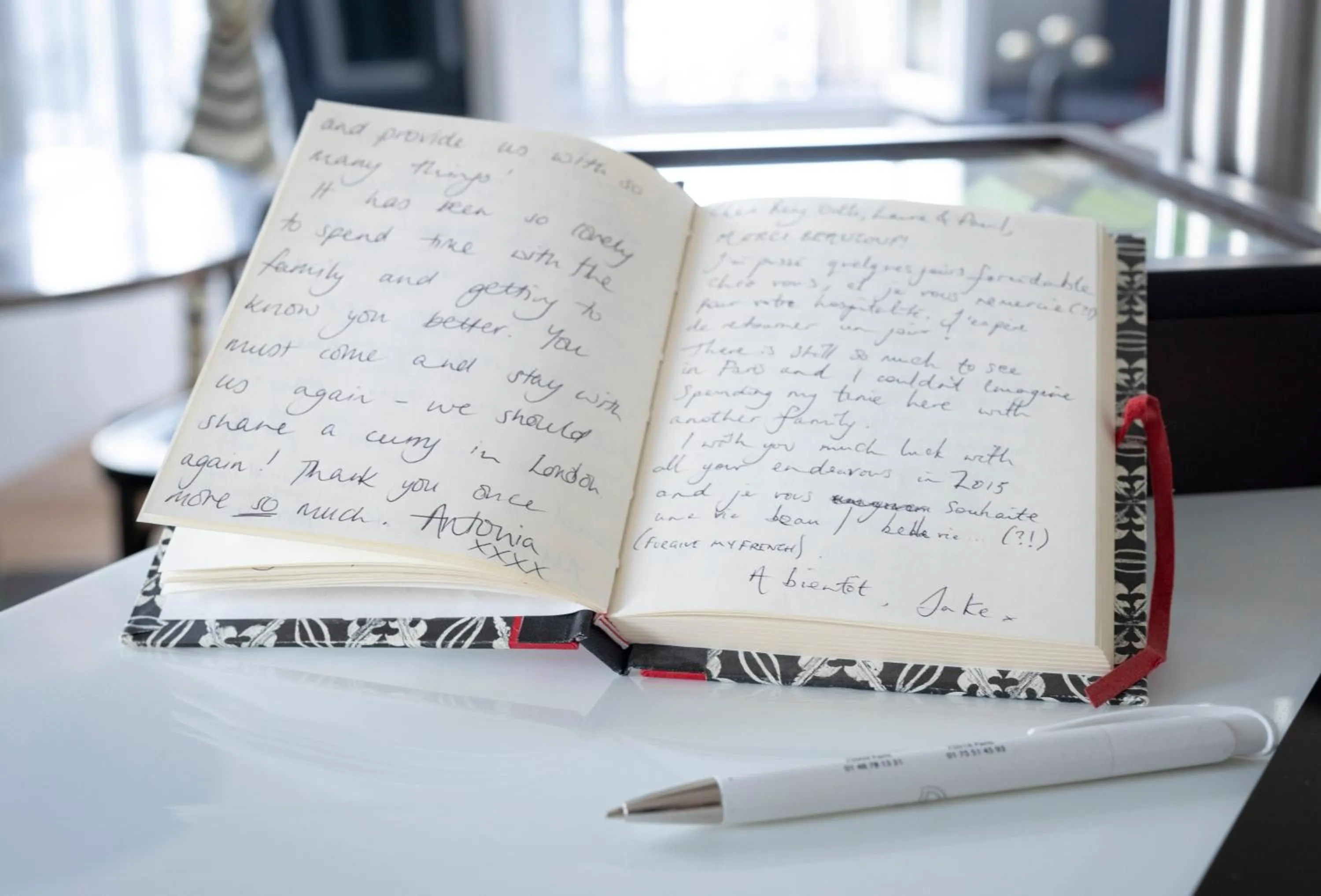 Decorative detail in MaisondesChaumes-Paris