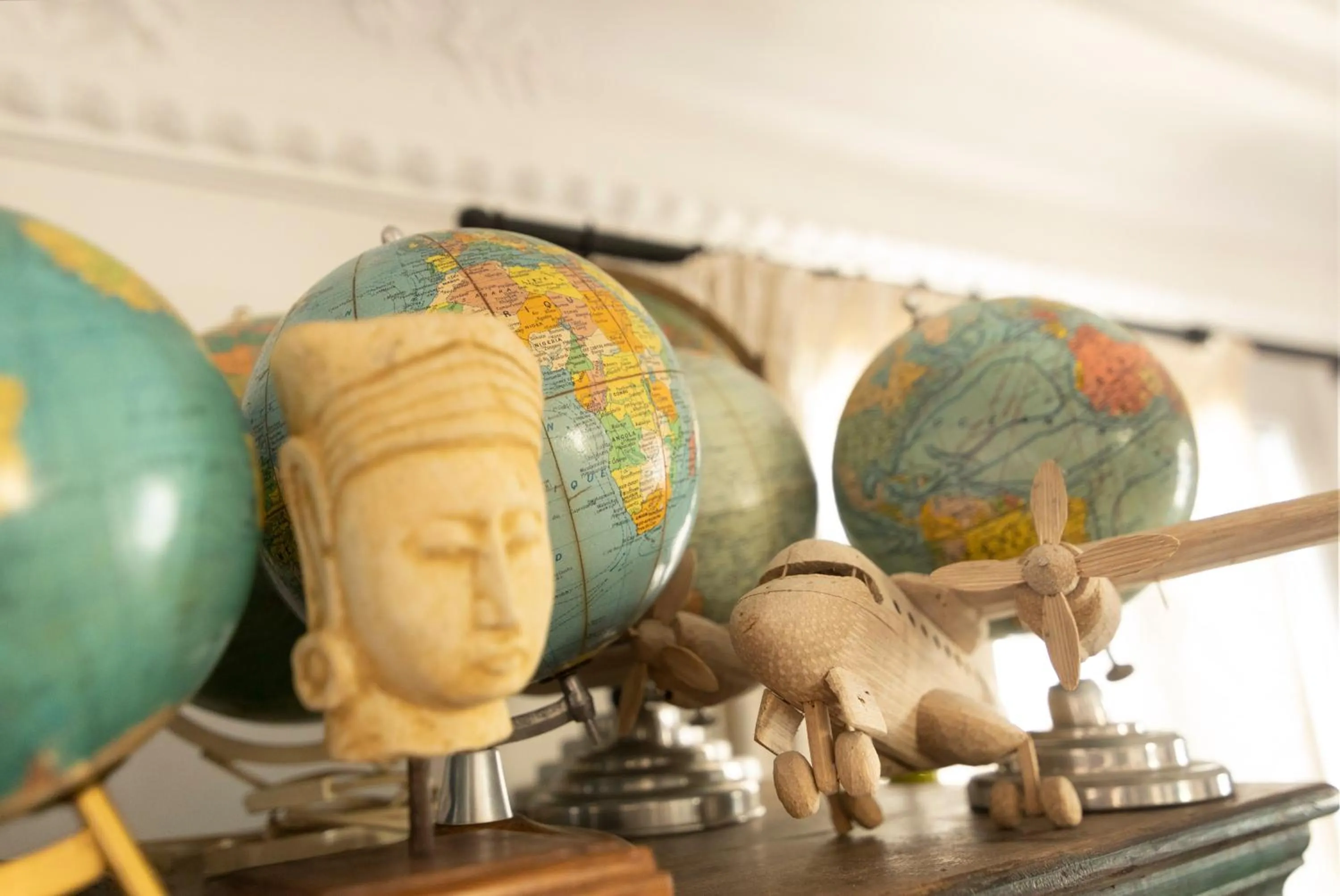 Decorative detail in MaisondesChaumes-Paris