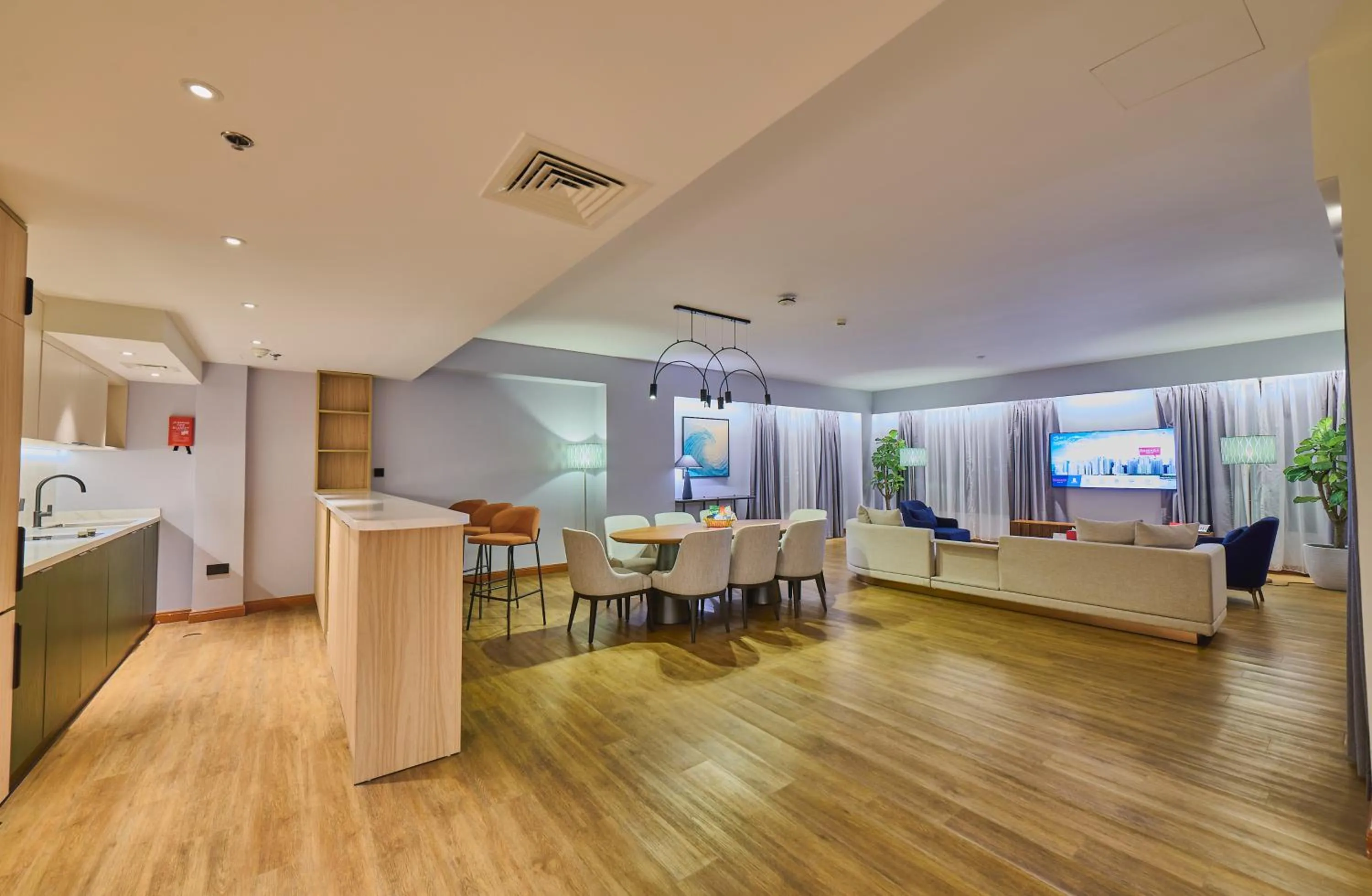 TV and multimedia in Ramada Hotel, Suites and Apartments by Wyndham Dubai JBR