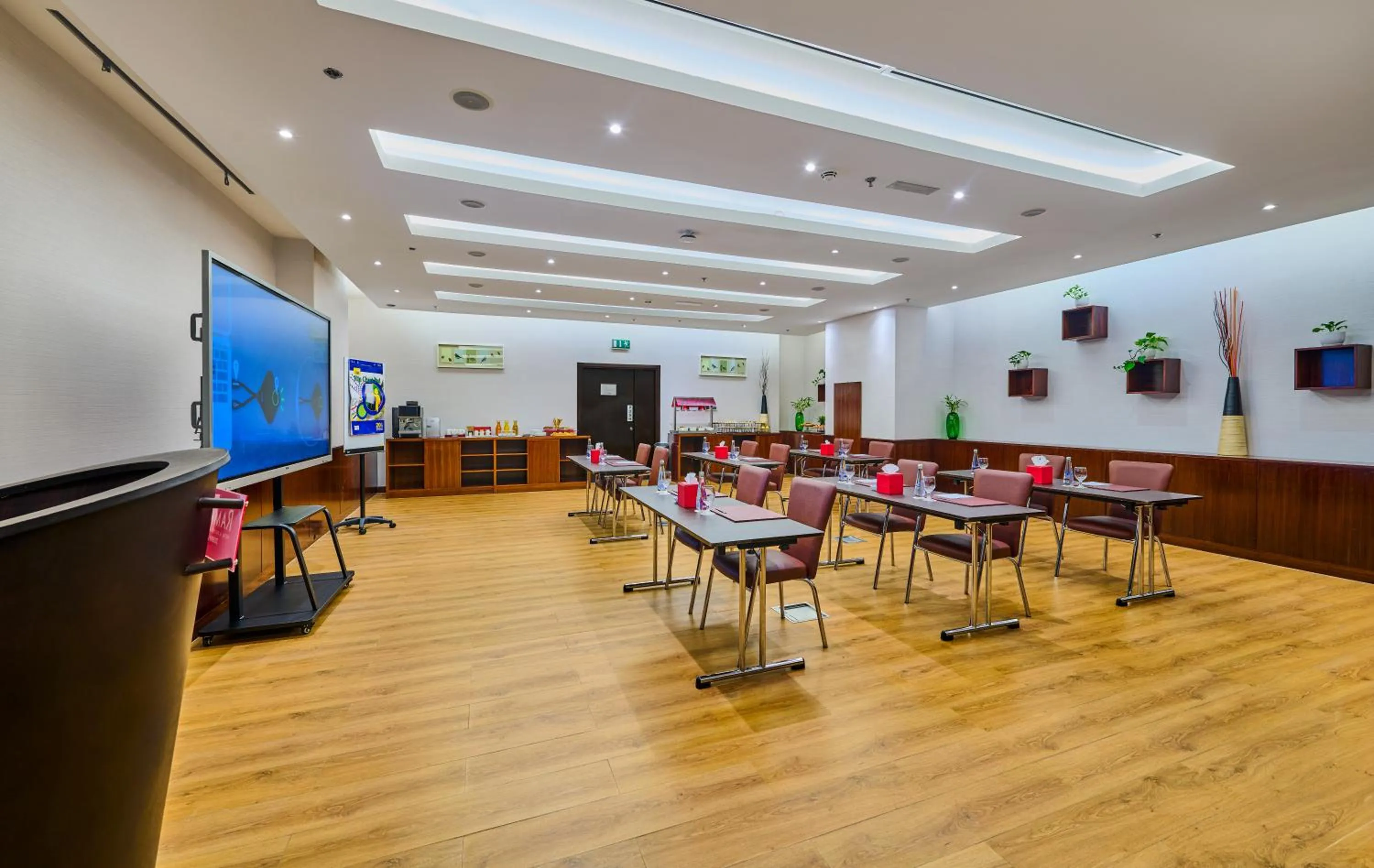 Meeting/conference room in Ramada Hotel, Suites and Apartments by Wyndham Dubai JBR