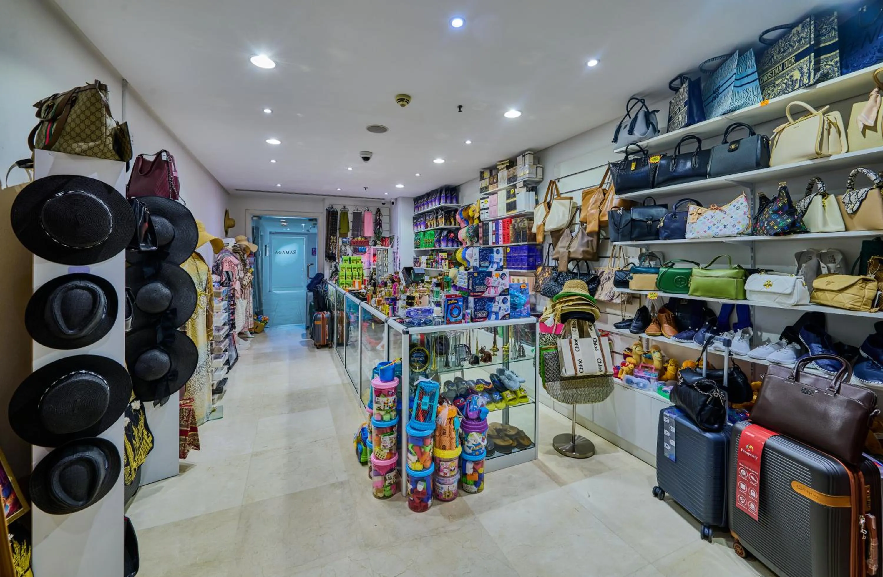 On-site shops in Ramada Hotel, Suites and Apartments by Wyndham Dubai JBR